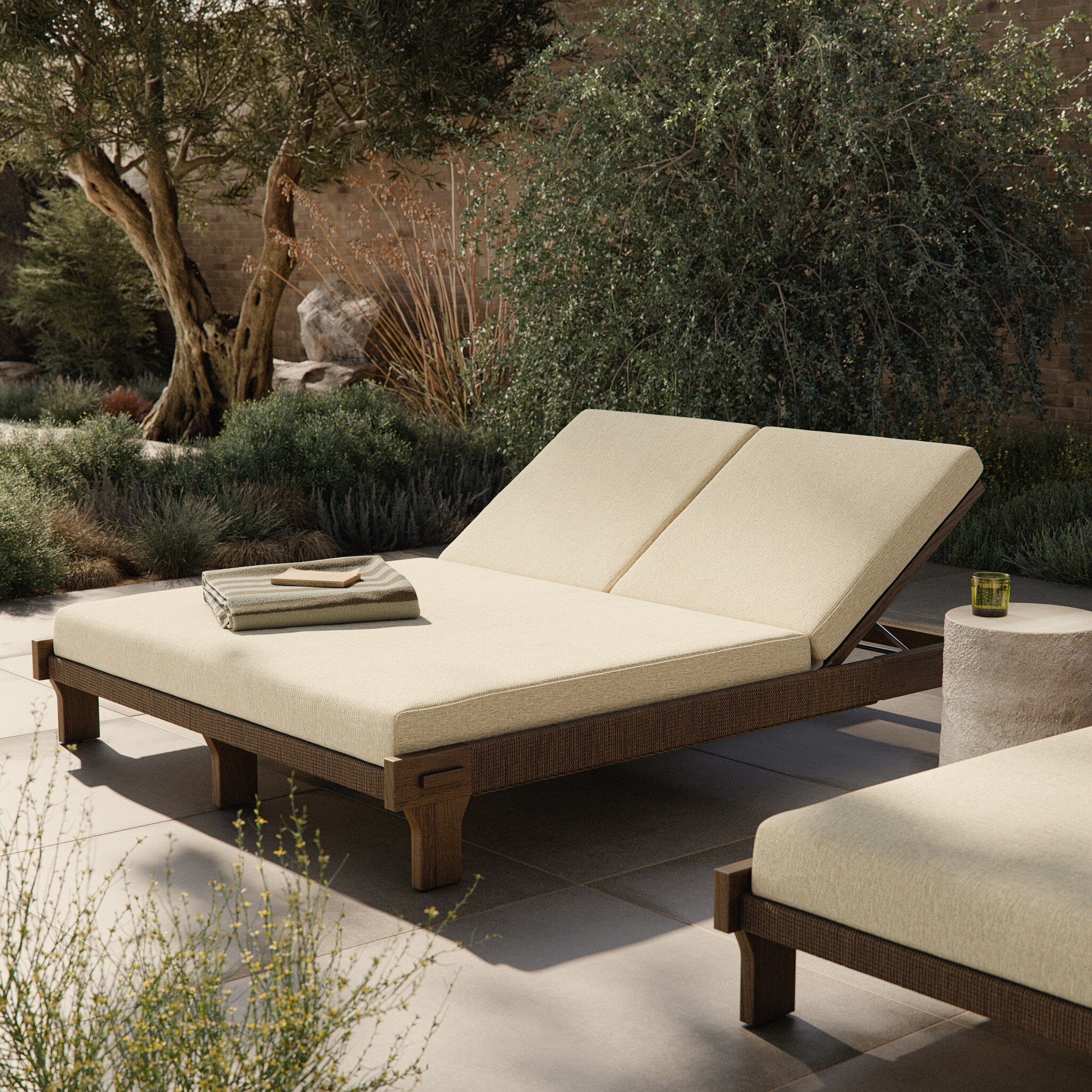 Moxie Outdoor Double Chaise - Ellor Beige