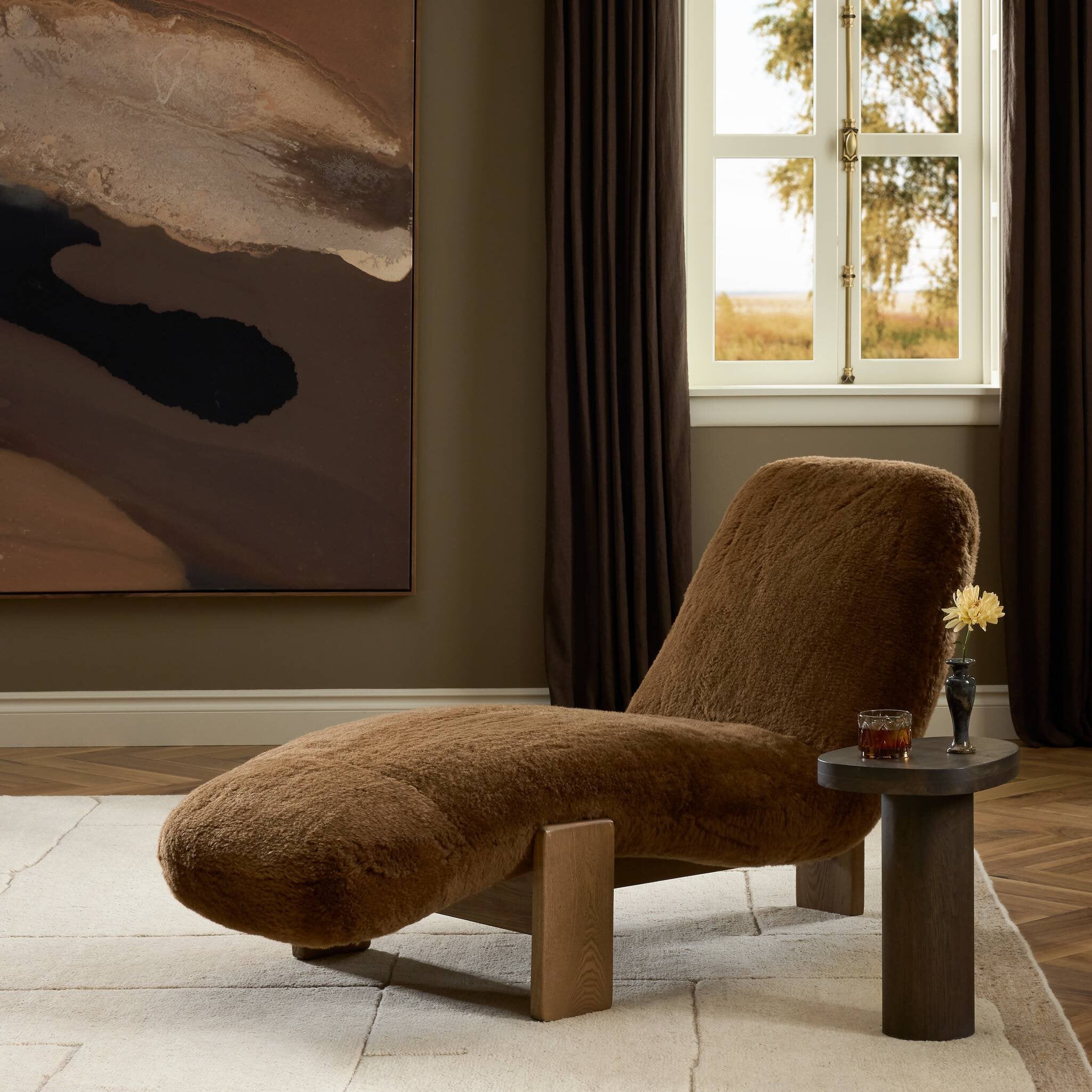 Rivas Chaise - Ochre Shearling