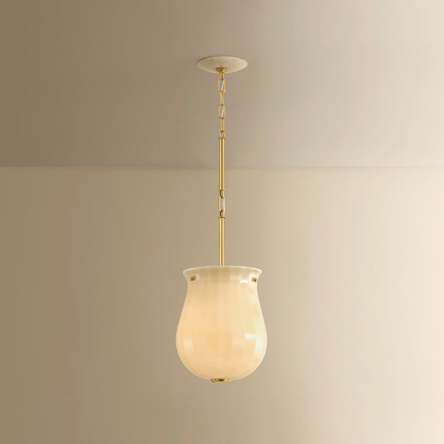 Nevins Pendant