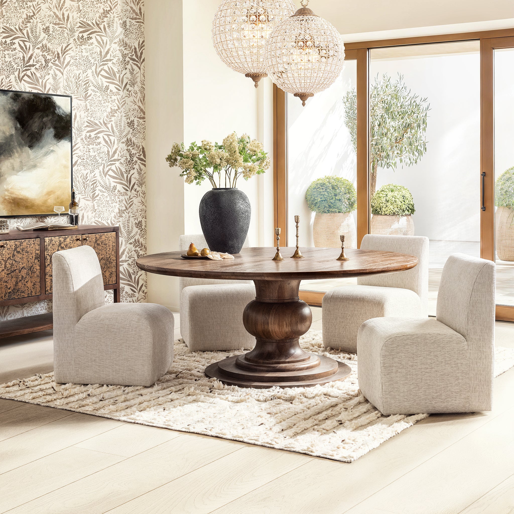 Hera Round Dining Table