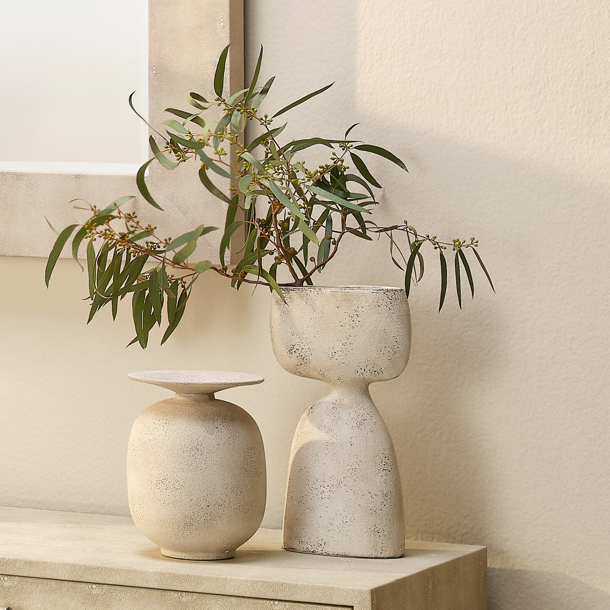 Lifestyle by JY Highland Vase - Thumbnail 3