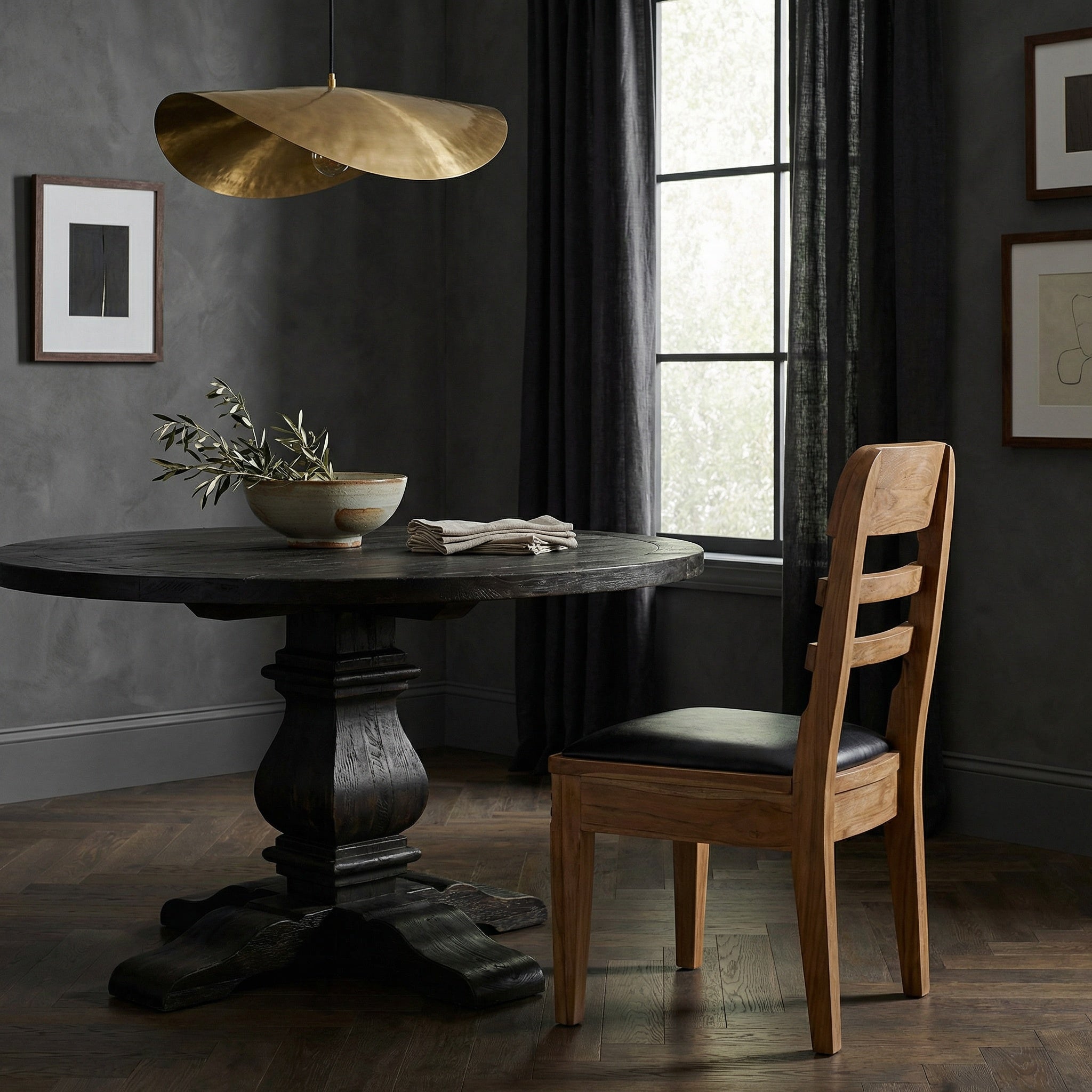 Laila Chair