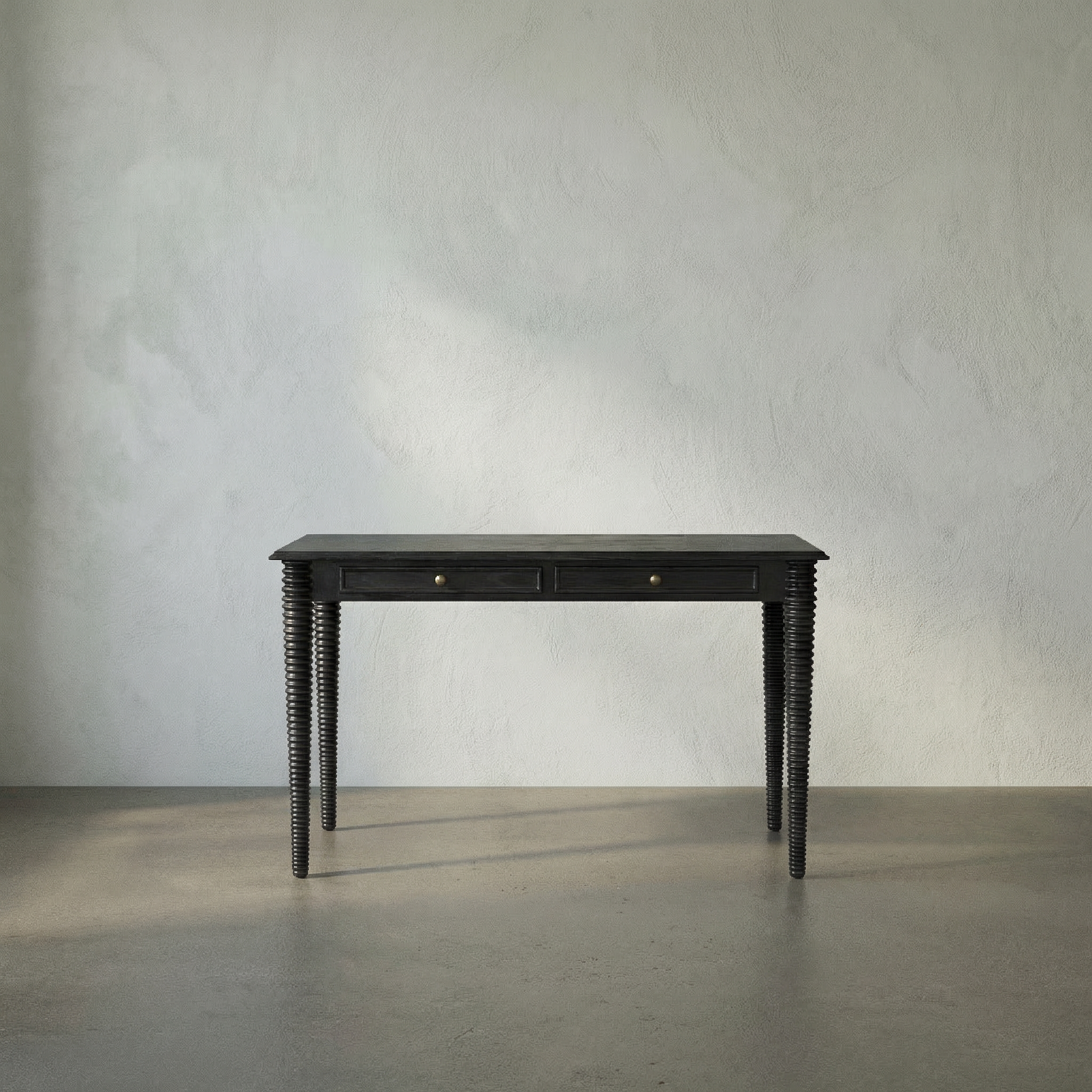 Leonardo Desk