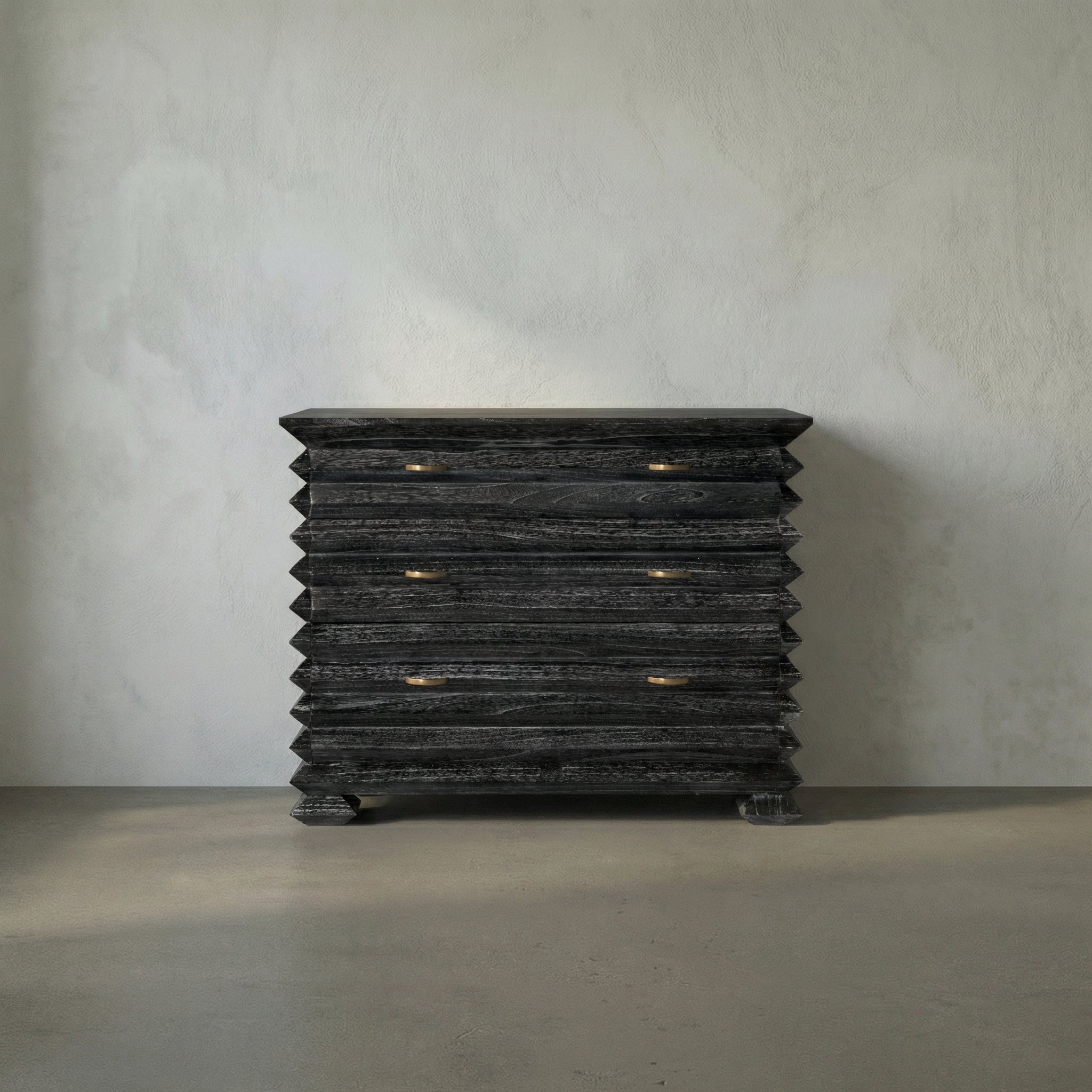 Tiago Chest