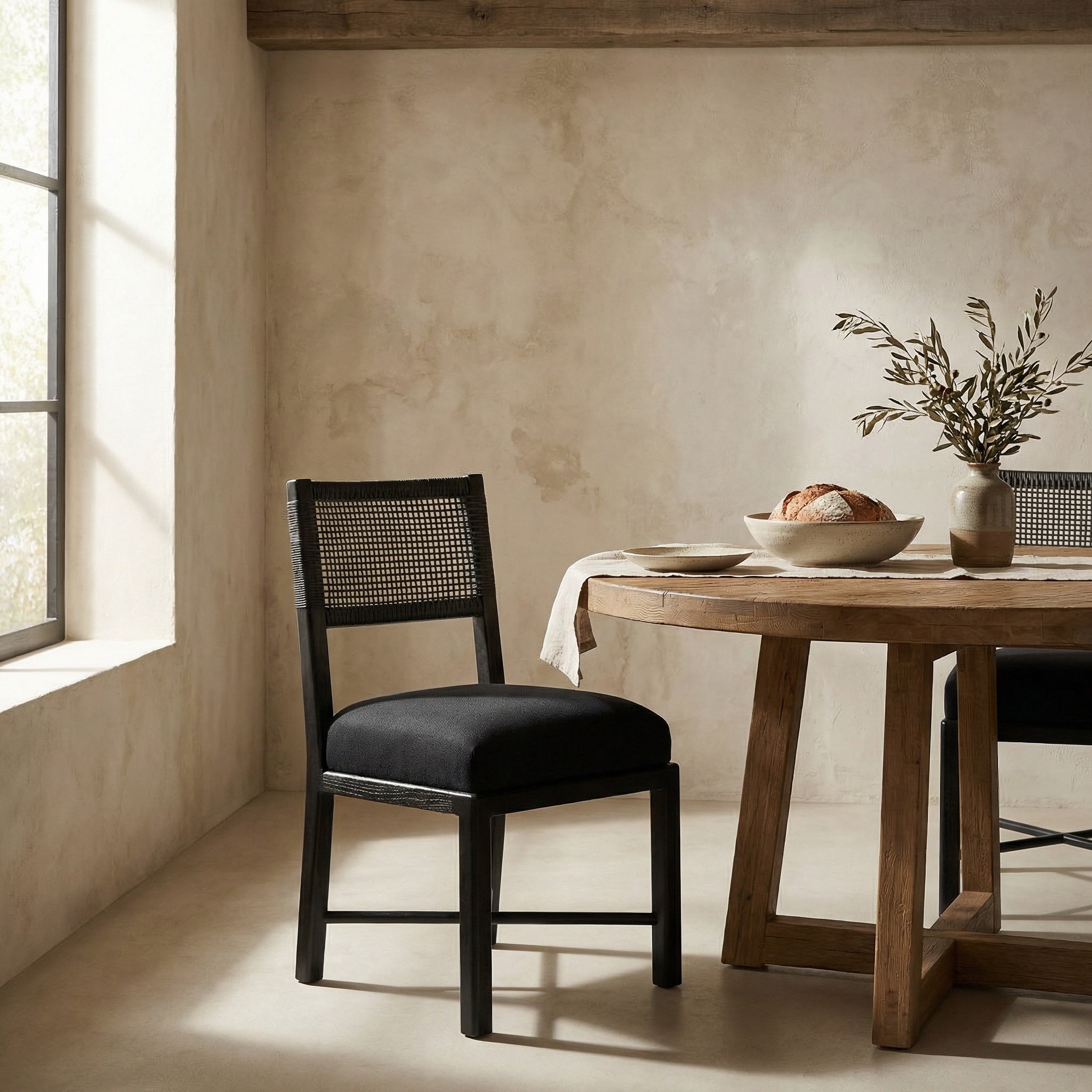 Lobos Chair