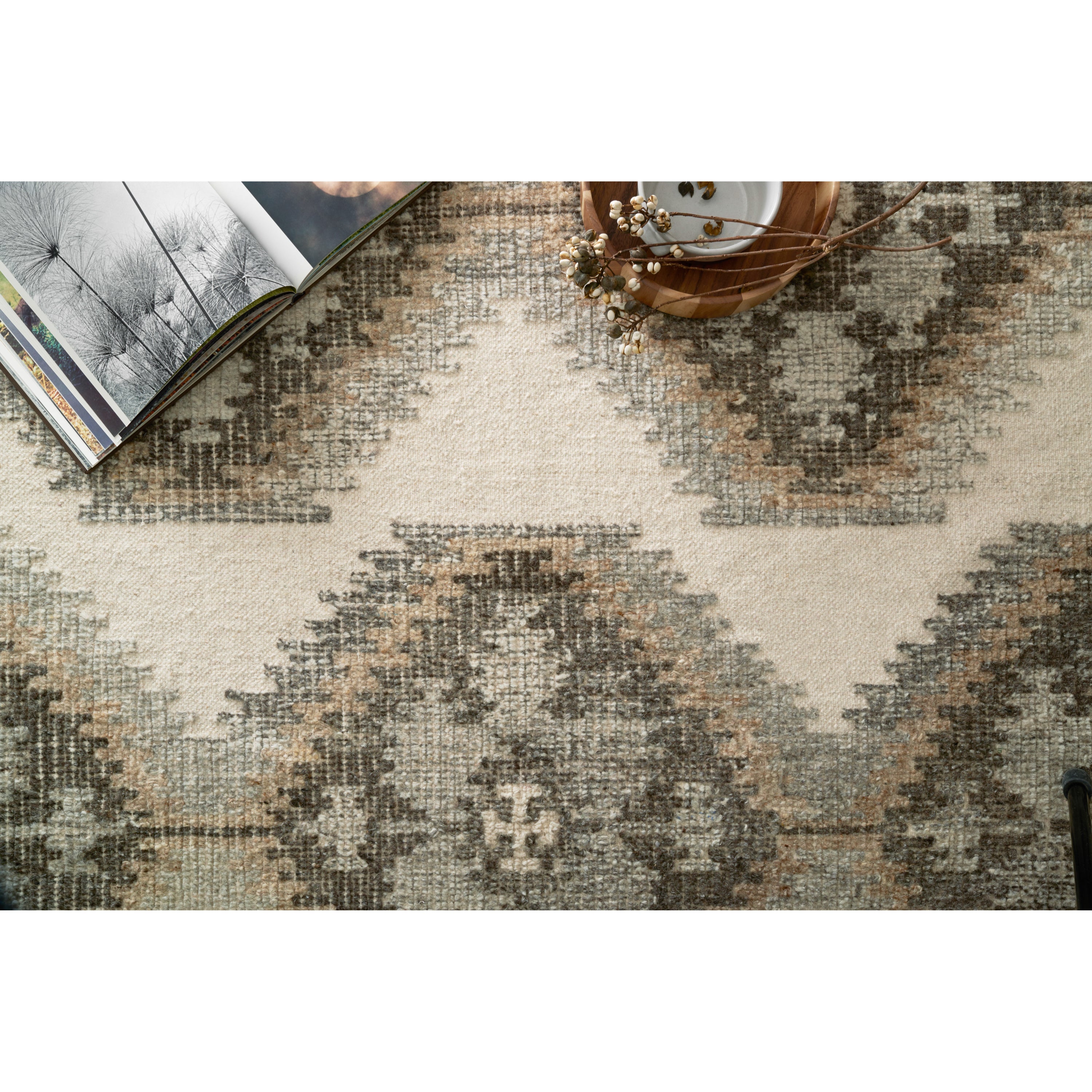 Loloi Akina Ivory/Camel 9'3" X 13' Area Rug
