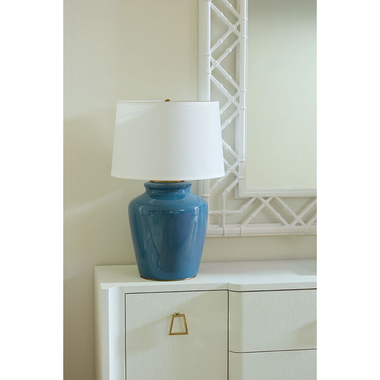 Aksel 17" Lamp with Shade