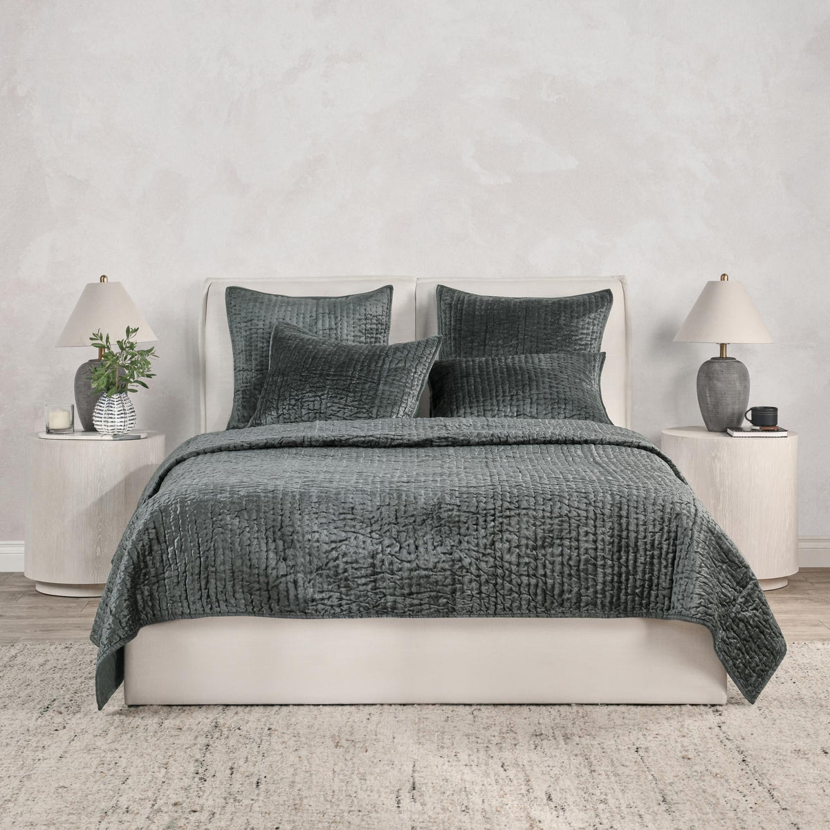 Bari Velvet Bedding Set