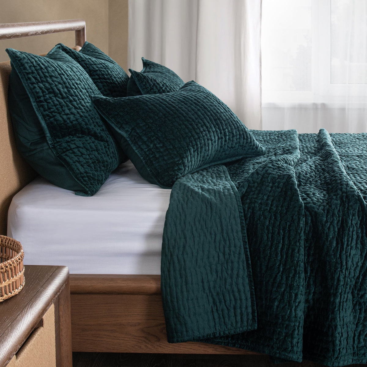 Bari Velvet 3pc Queen Quilt Set