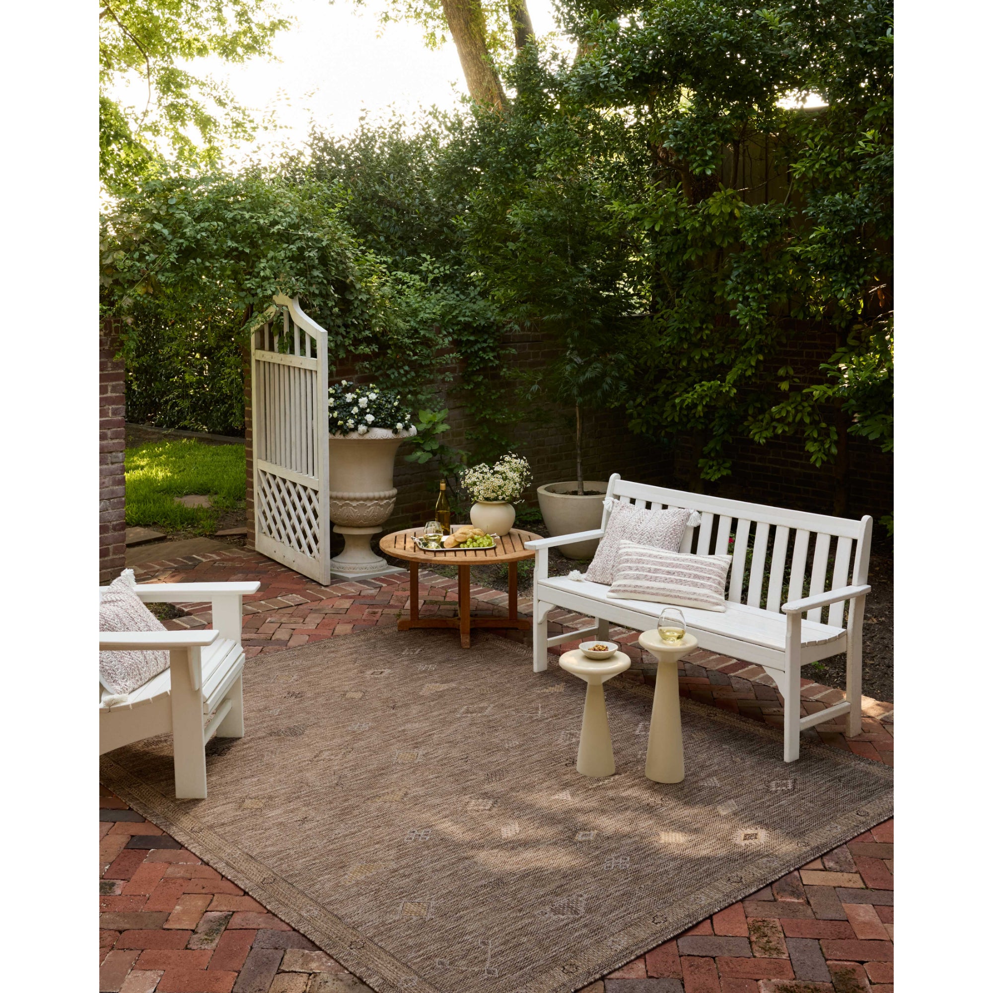 Loloi Birch Natural/Sand Indoor/Outdoor Rug