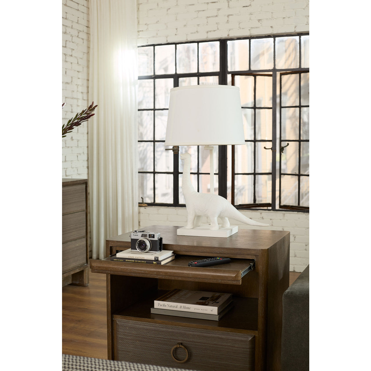 Bruno Lamp without Shade