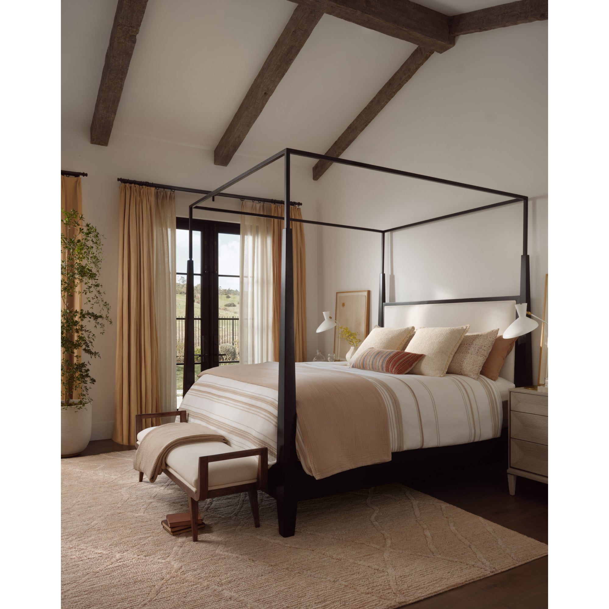 Loloi Cline Champagne Rug