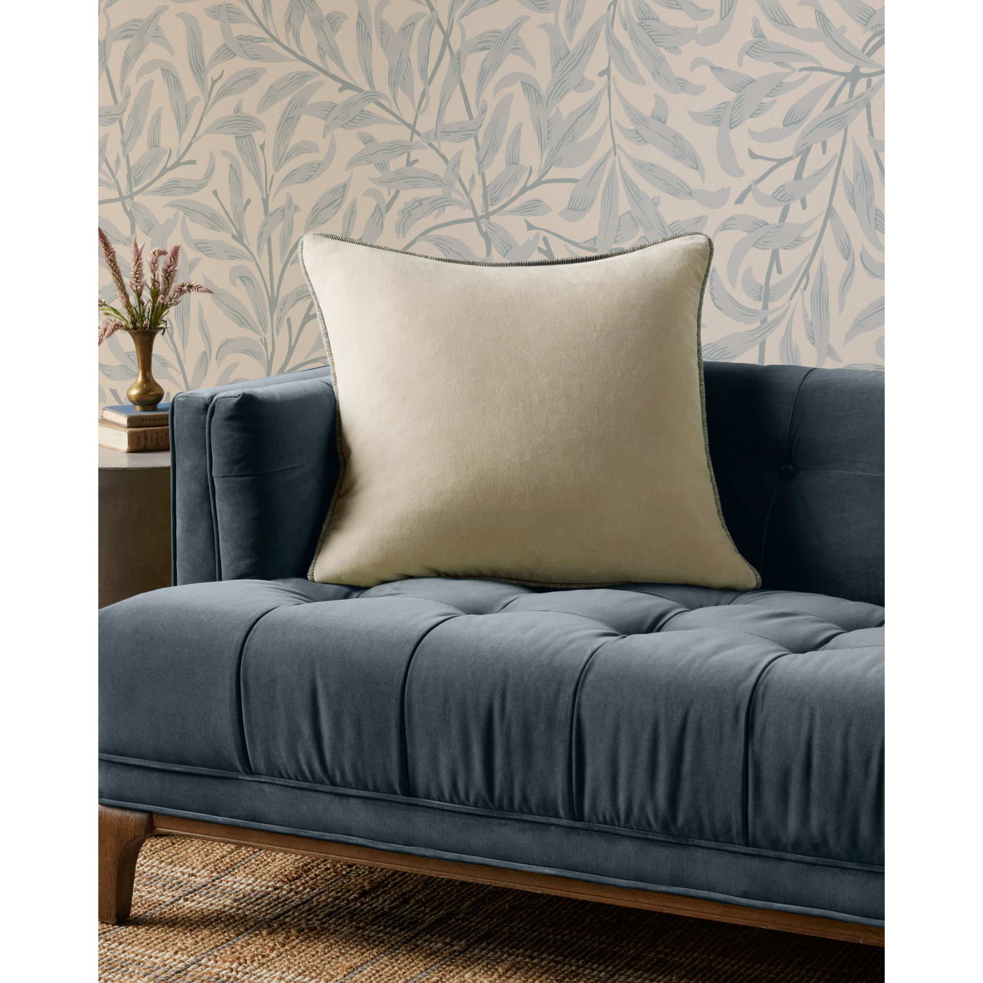 Chris Loves Julia x Loloi Liza Ivory 22'' x 22'' Cover with Down Pillow