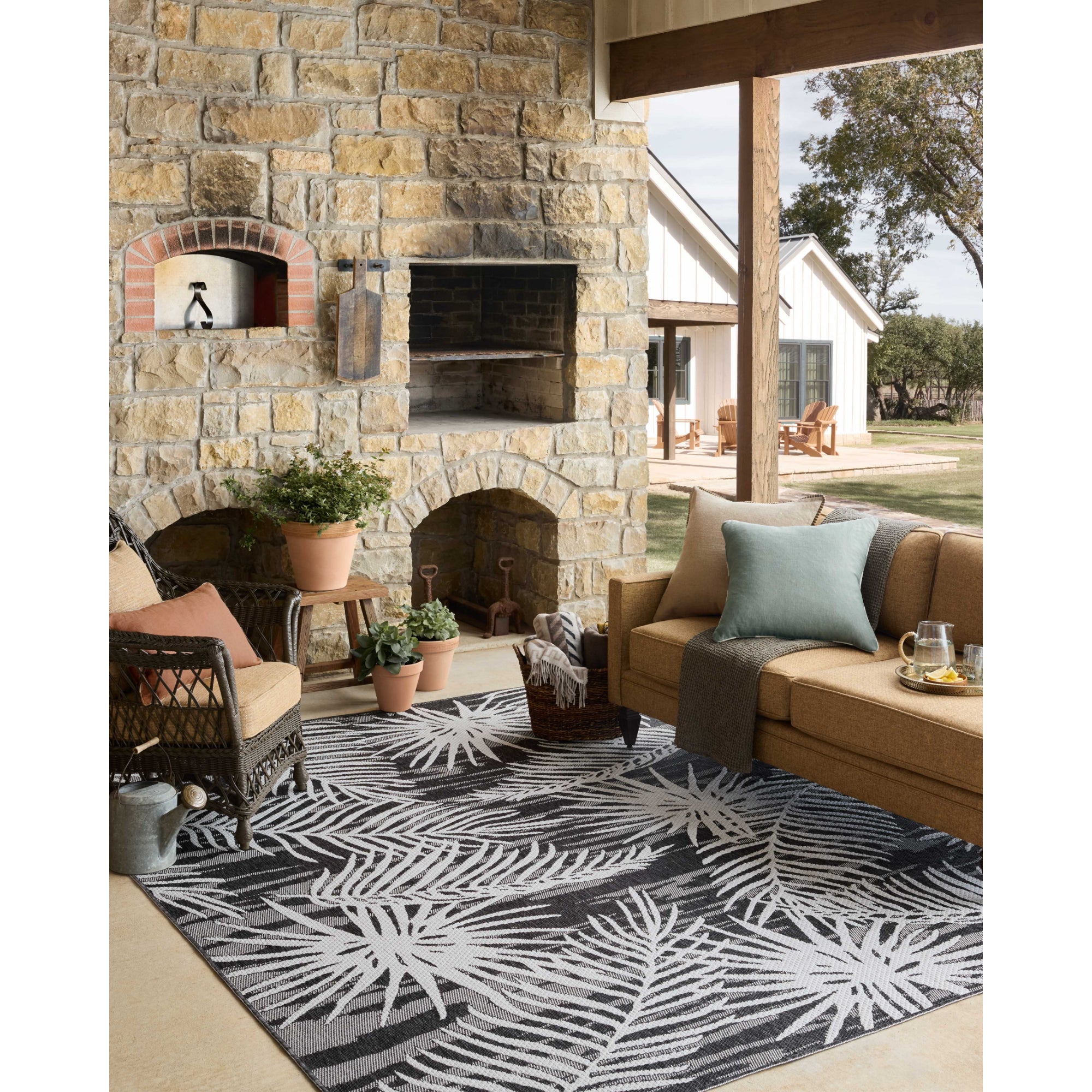 Loloi Easton Ivory/Onyx Rug