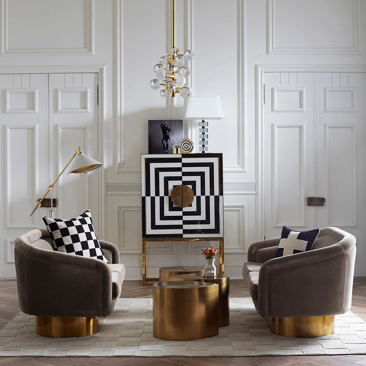 Globo Light Chandelier