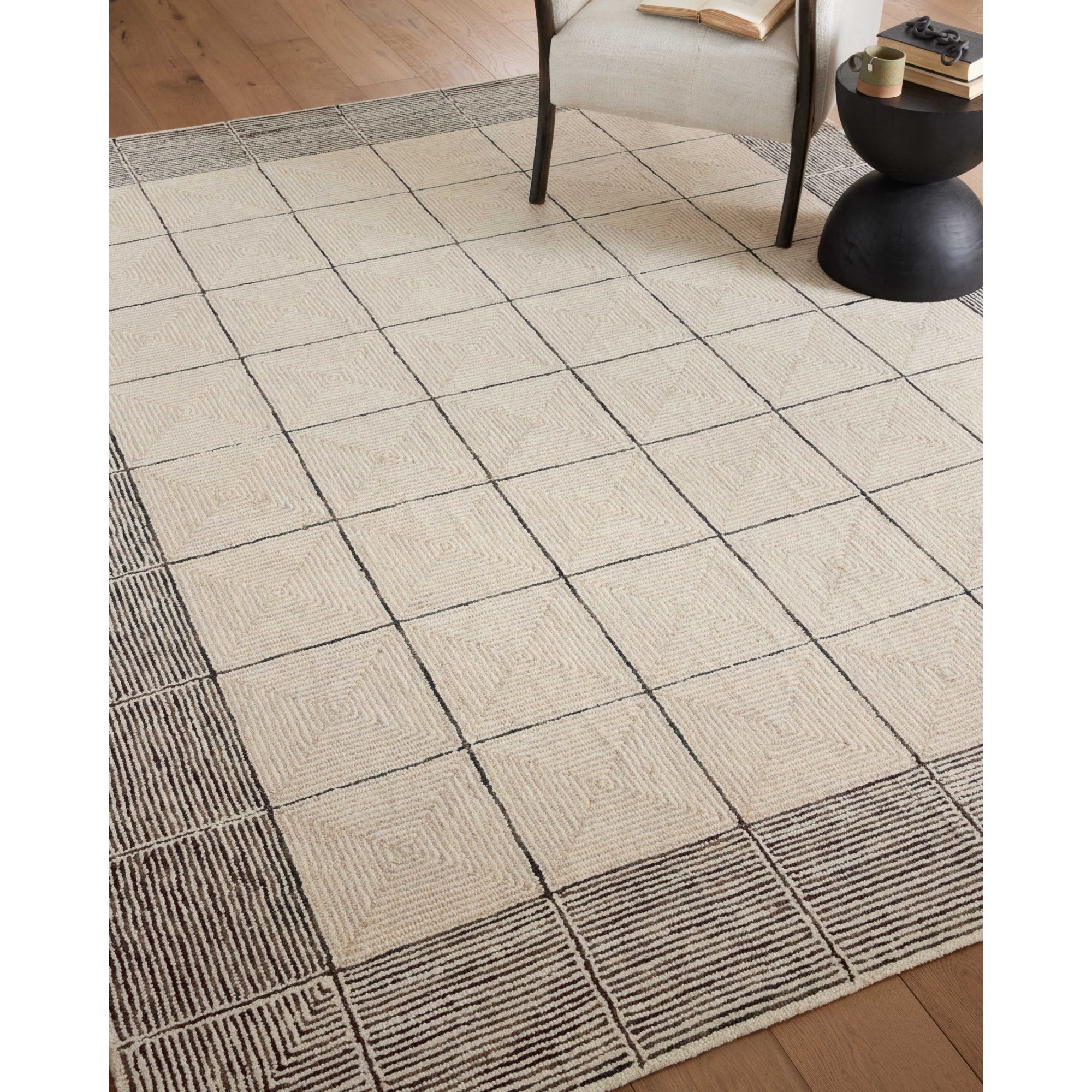 Chris Loves Julia x Loloi Francis Cream/Black Rug
