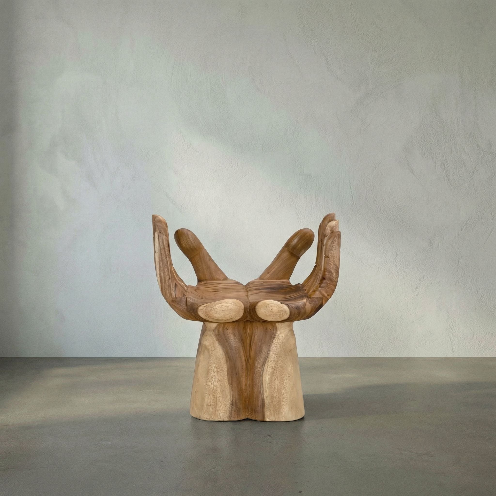 Le Main Chair