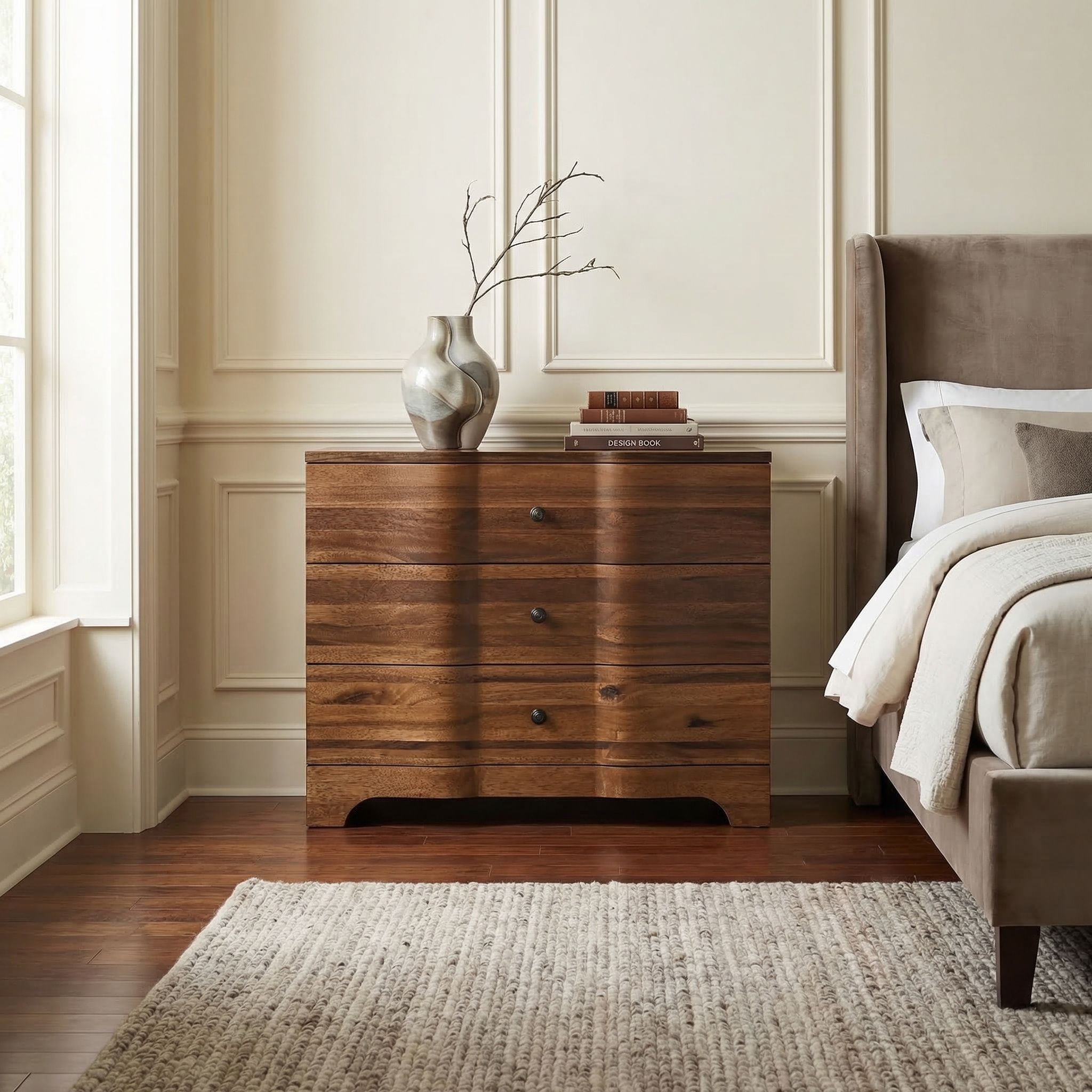 Claudie Chest