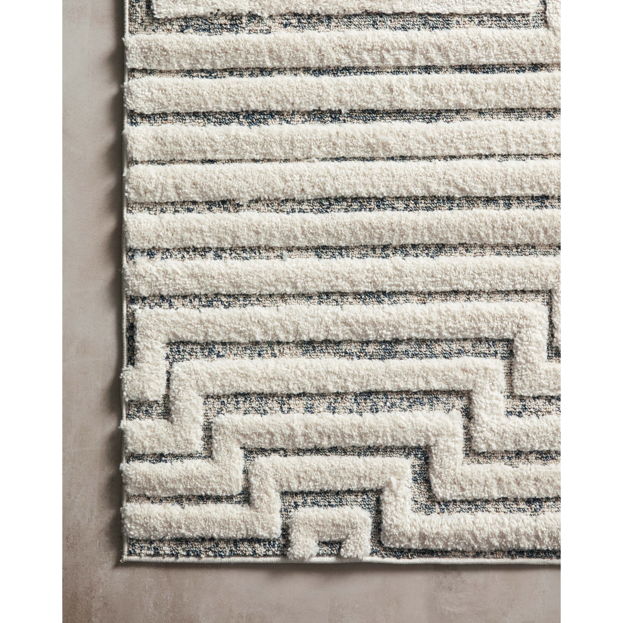 Loloi Hagen White/Sky Rug