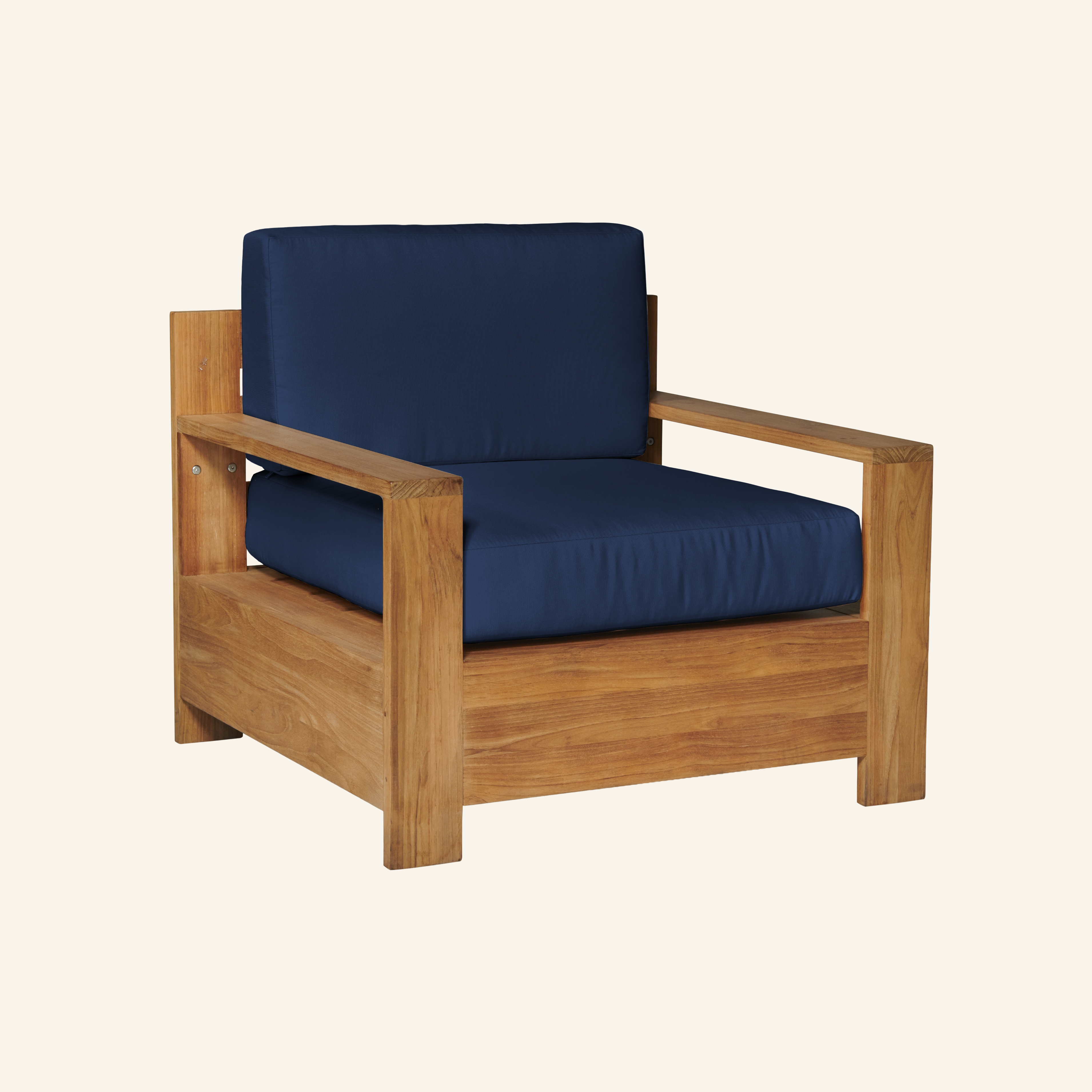 Qube Club Chair