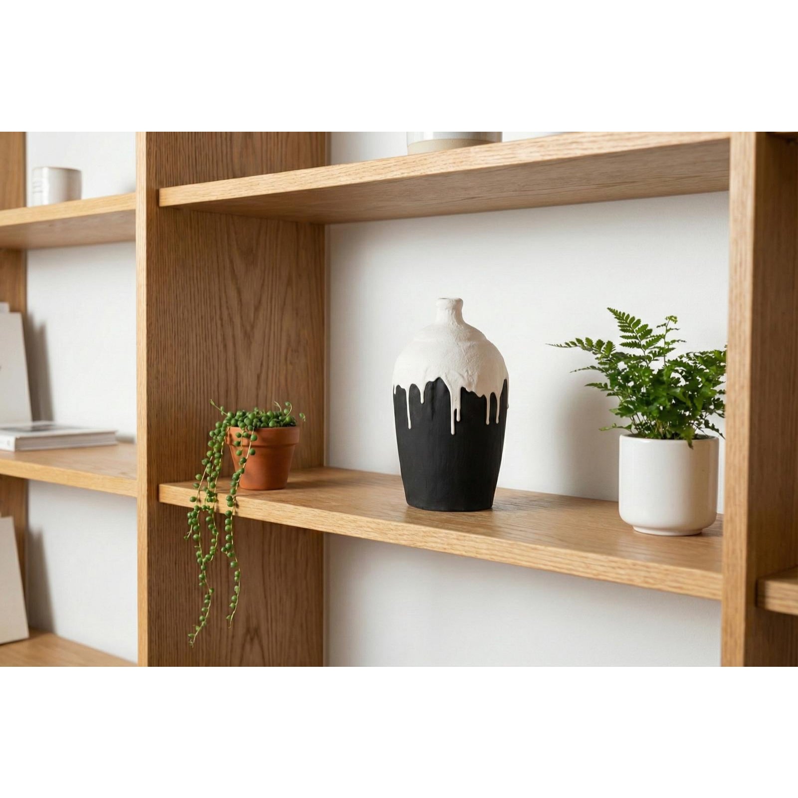 Porcelain Drip Vase - Short