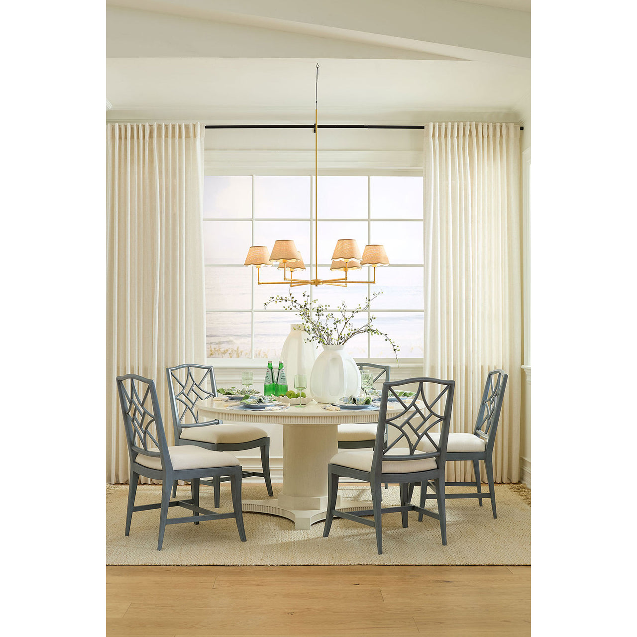 Kinsley Dining Table