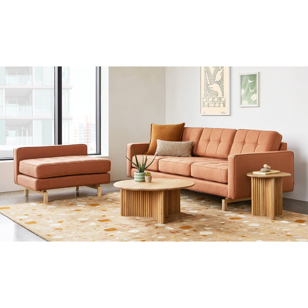 Jane 2 Lounge Chair