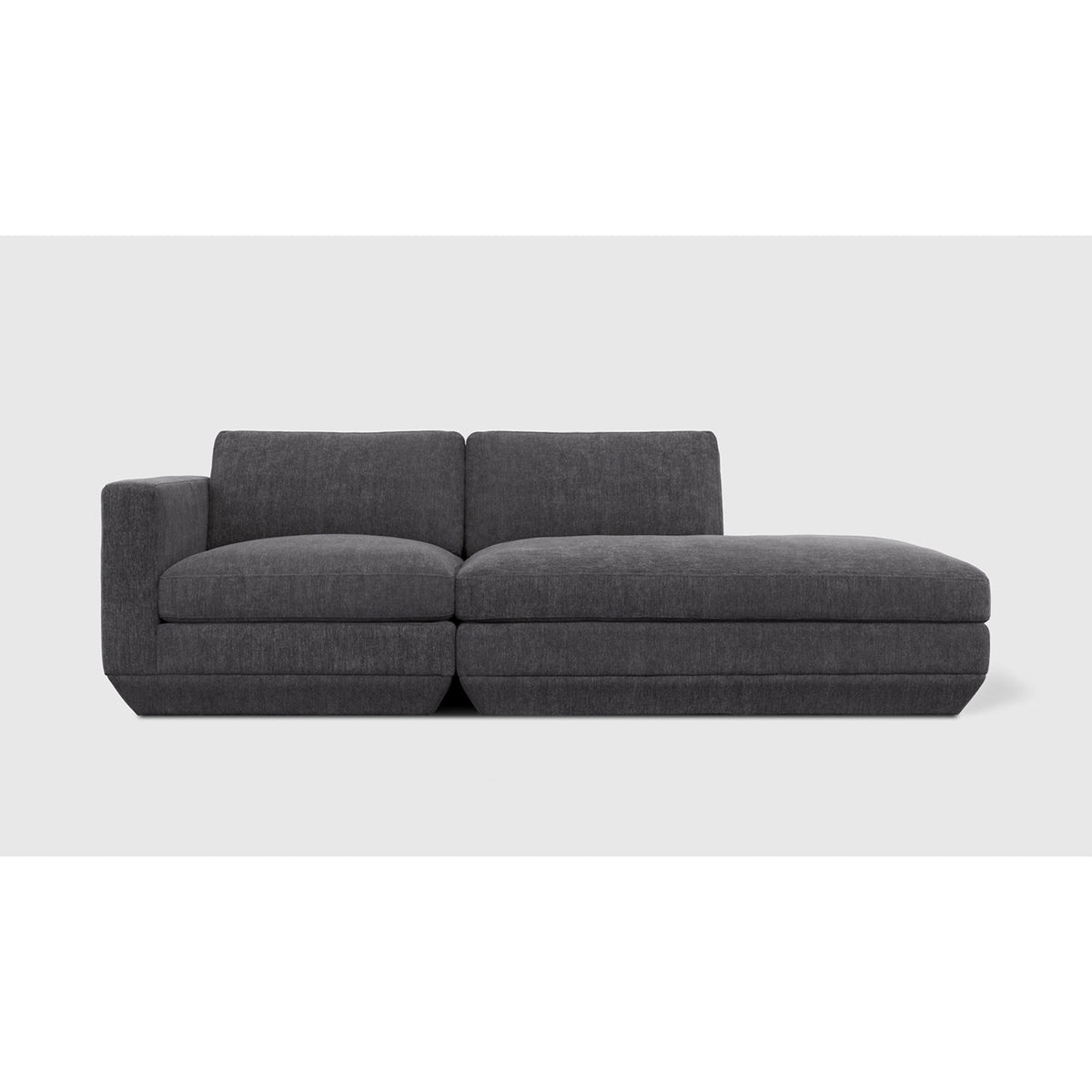 Podium Modular 2-Piece Lounge