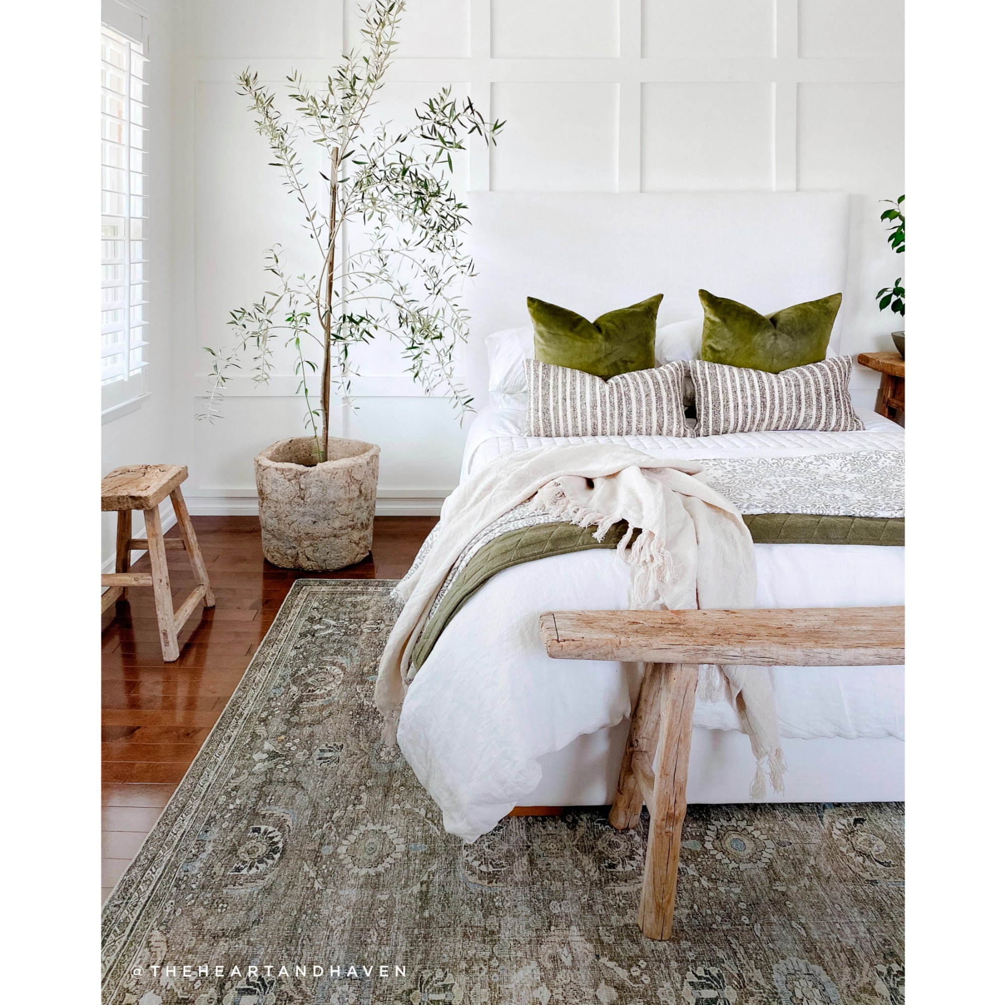 Loloi Layla Antique/Moss Rug