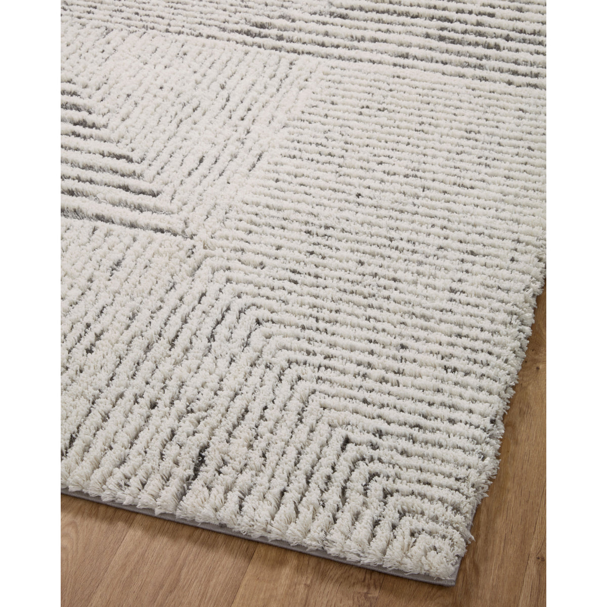 Loloi Levitt Shag Ivory/Grey Rug by Loloi