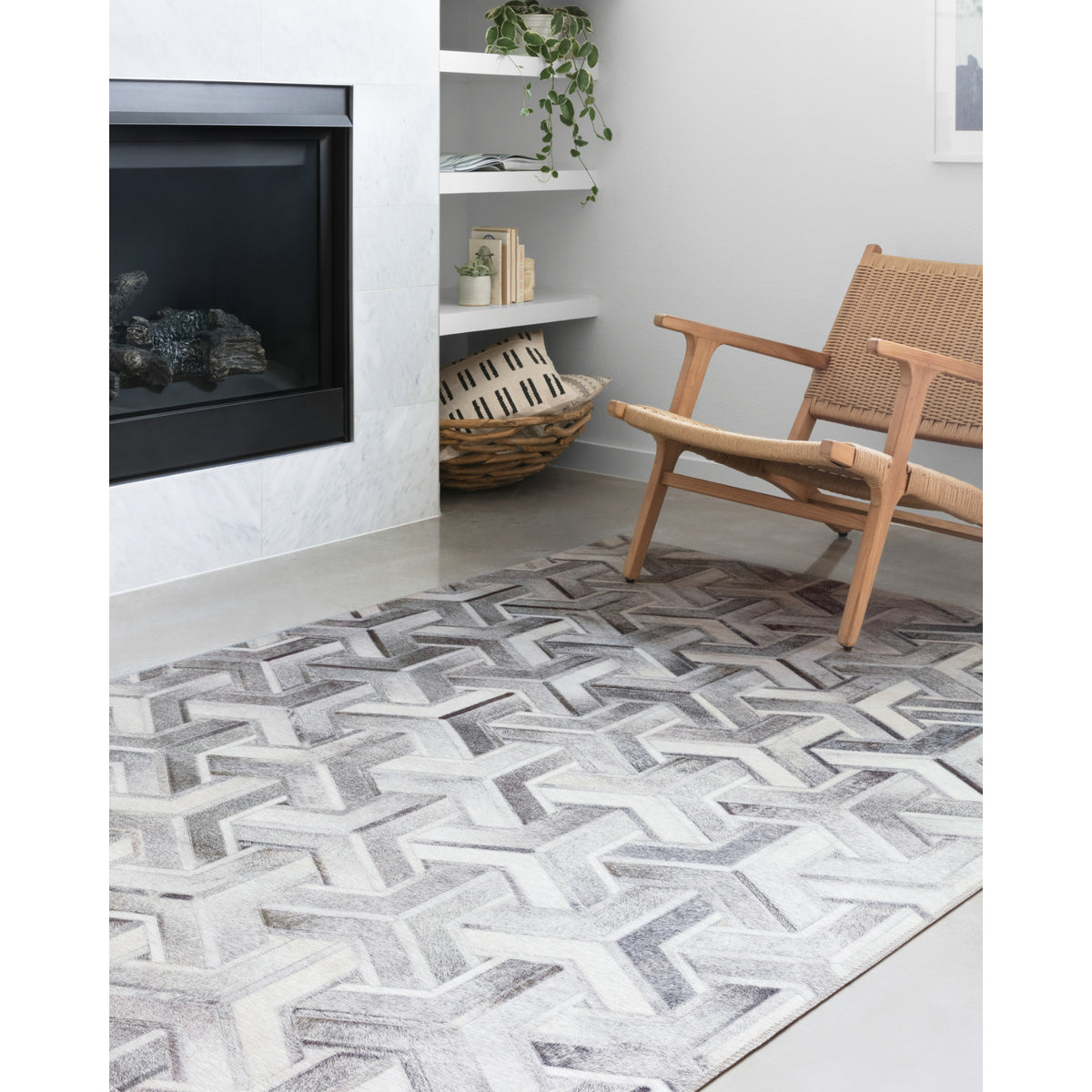 Loloi Maddox Silver/Ivory Rug by Loloi