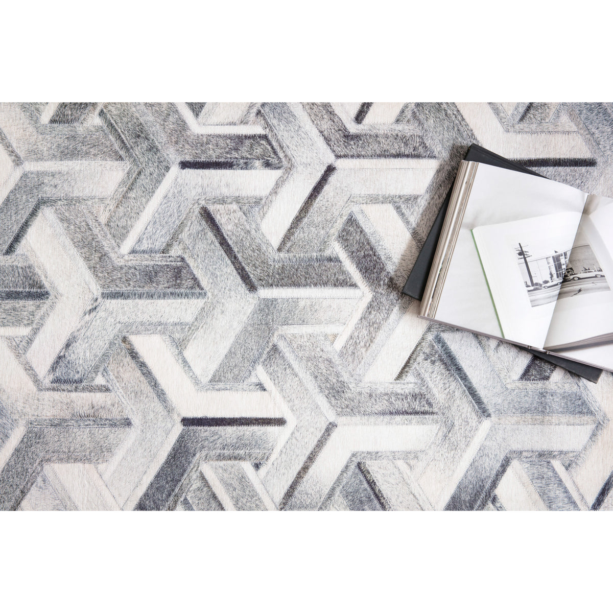 Loloi Maddox Silver/Ivory Rug by Loloi
