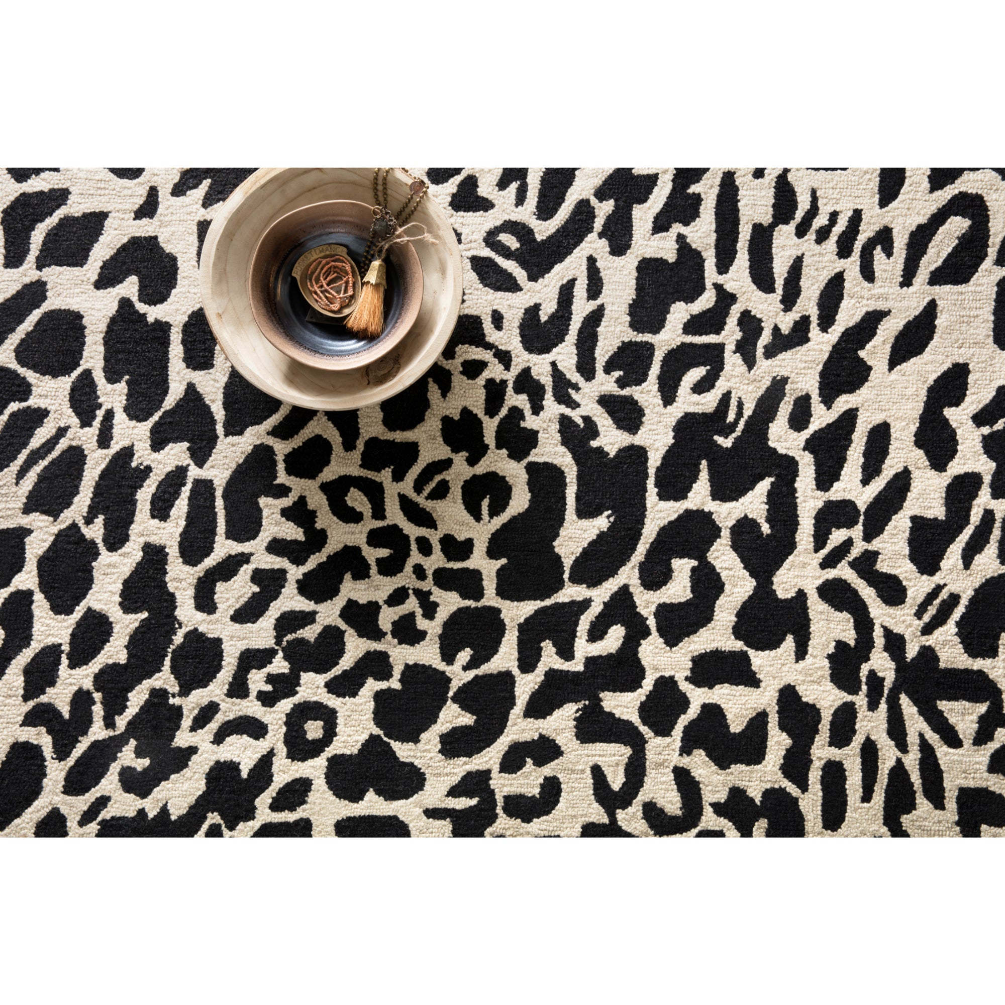 Loloi Masai Black/Ivory Rug
