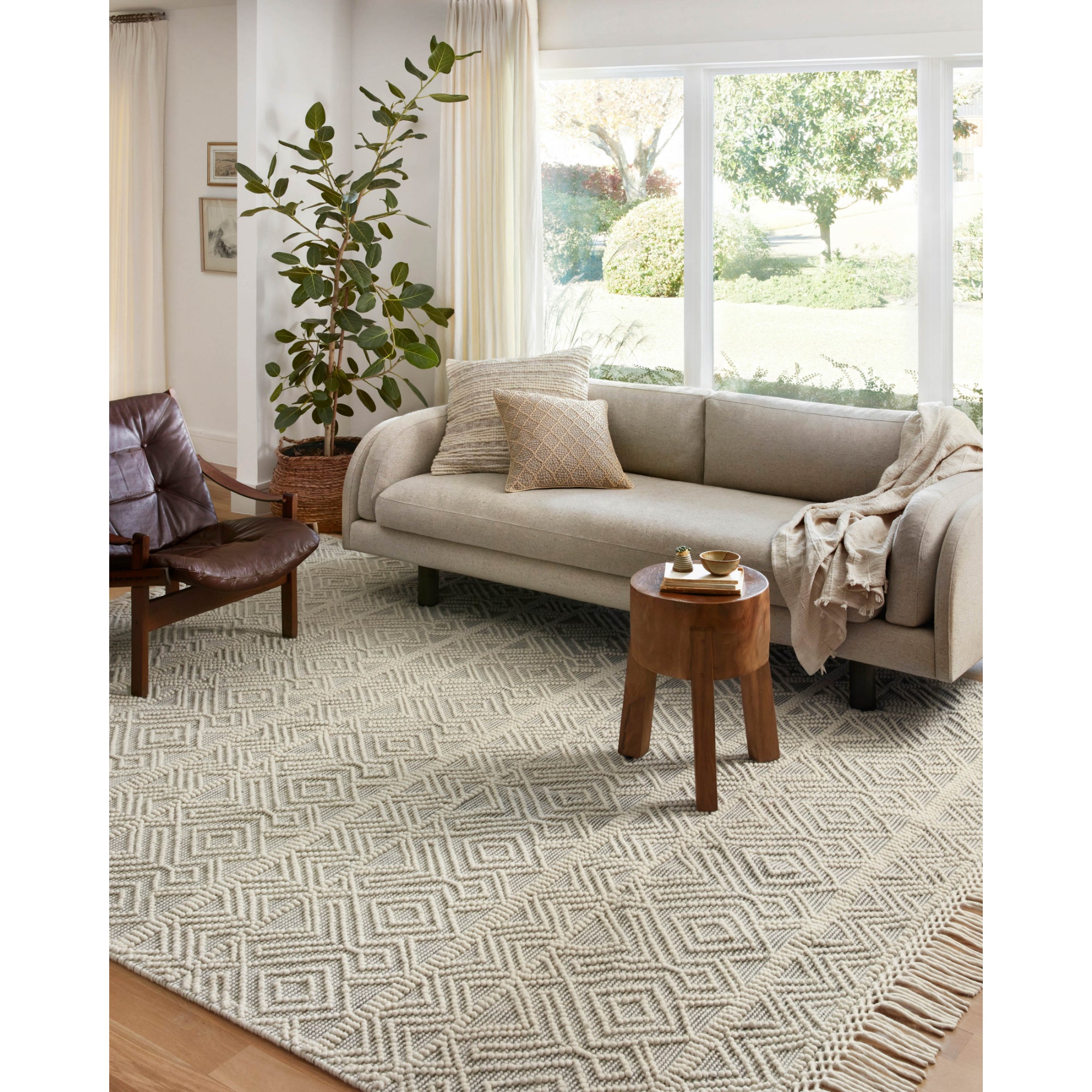 Loloi Noelle Ivory/Grey 18" x 18" Sample Rug