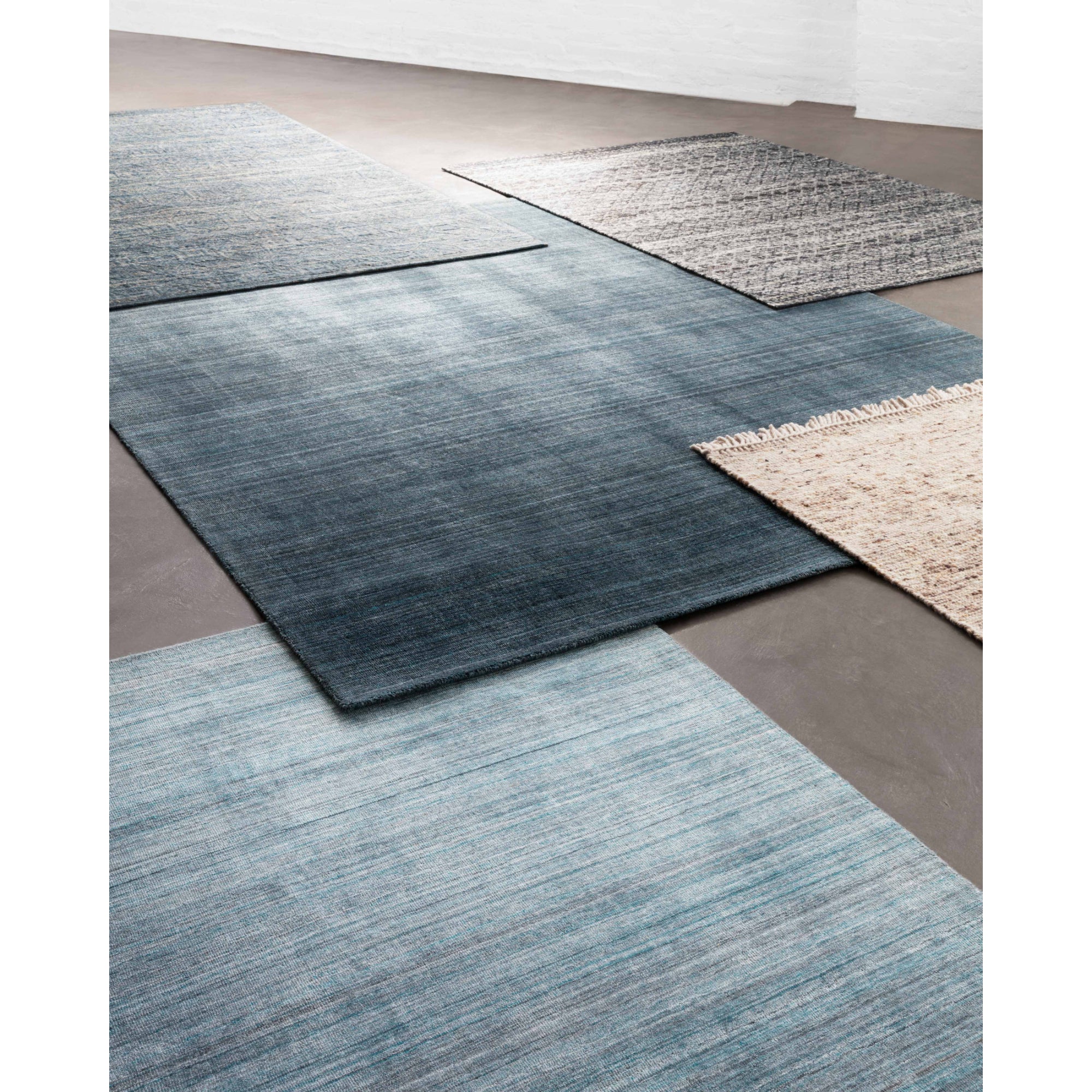 Loloi Pasadena Aqua Rug