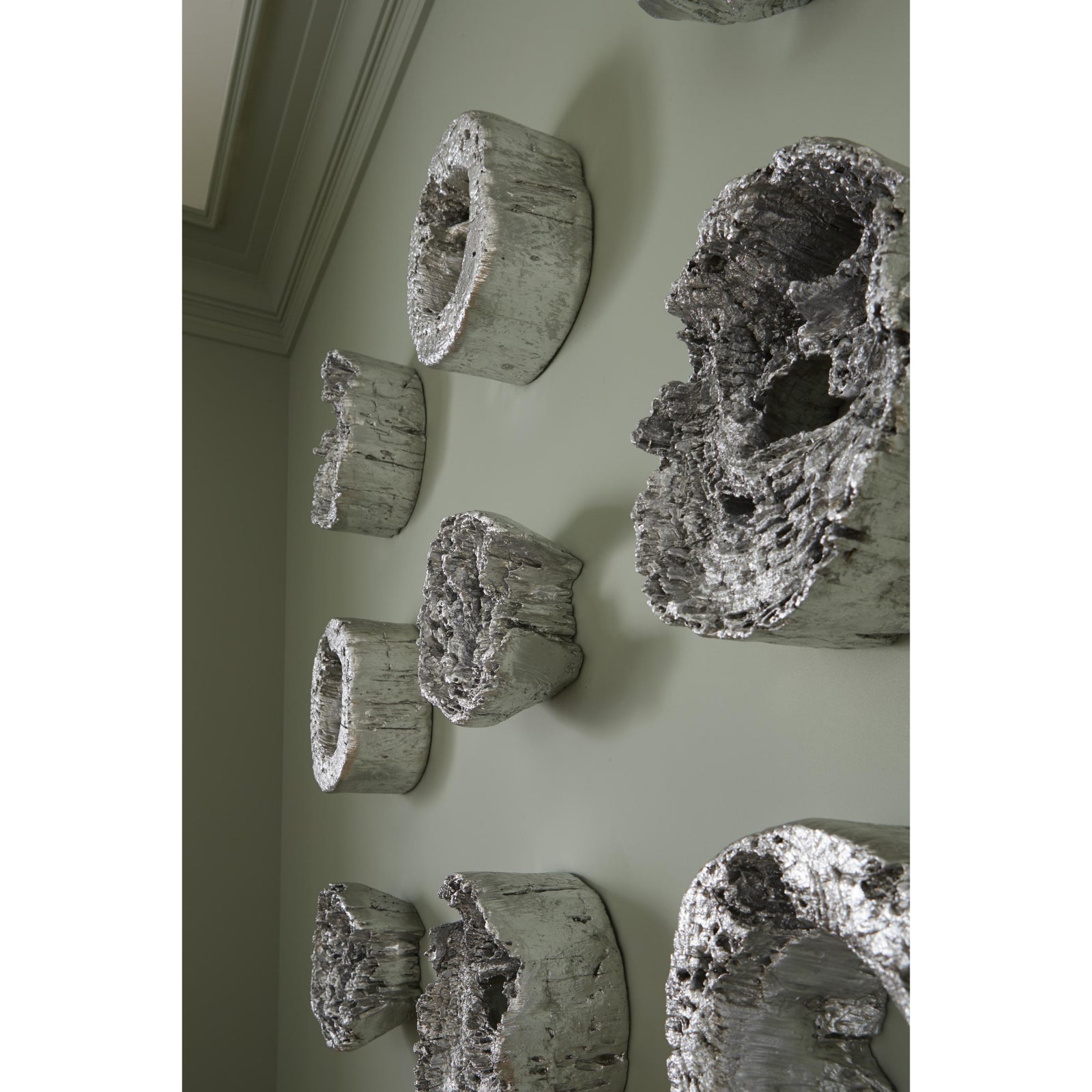 Cast Eroded Wood Circle Single Hole Wall Tile