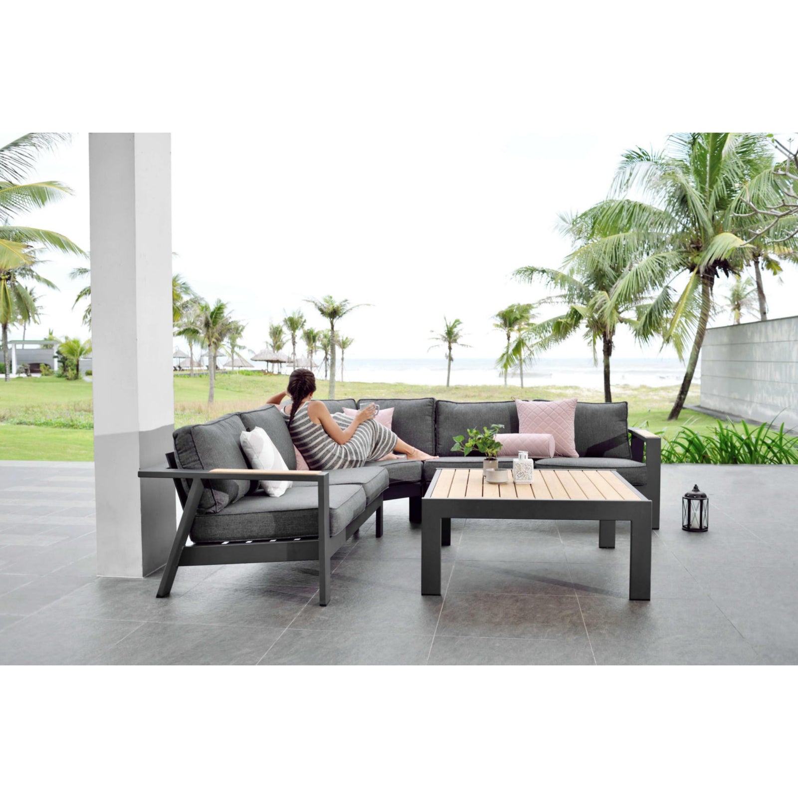 Palau 4 Piece Sectional Seating Set