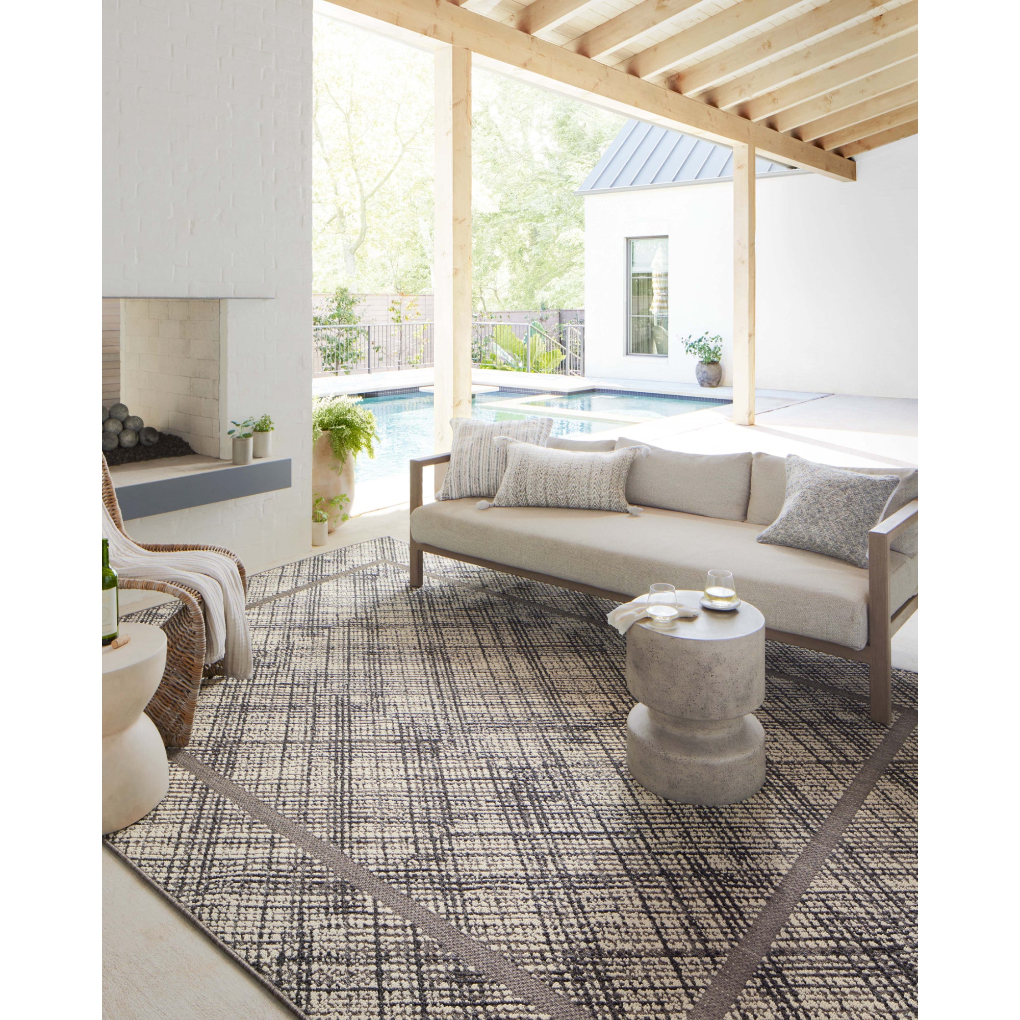 Loloi Rainier Ivory/Charcoal Rug