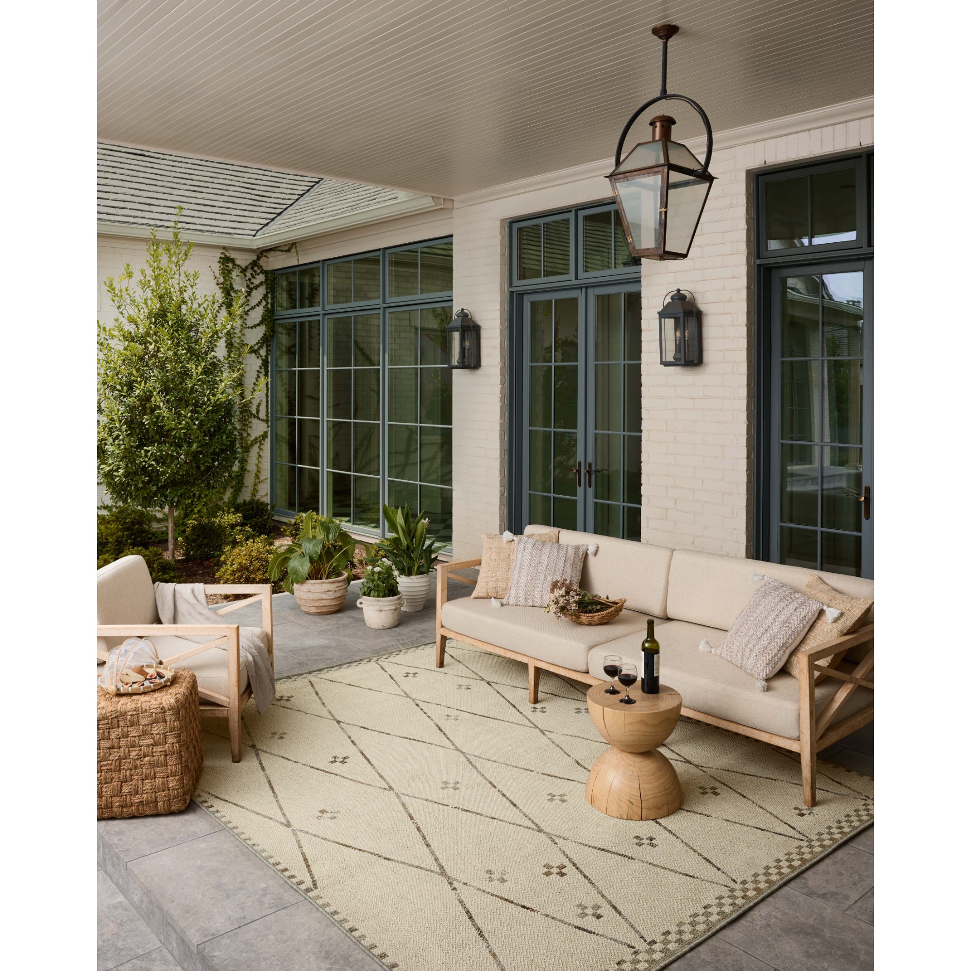 Loloi Saylor Ivory/Pebble Indoor/Outdoor Sample Rug