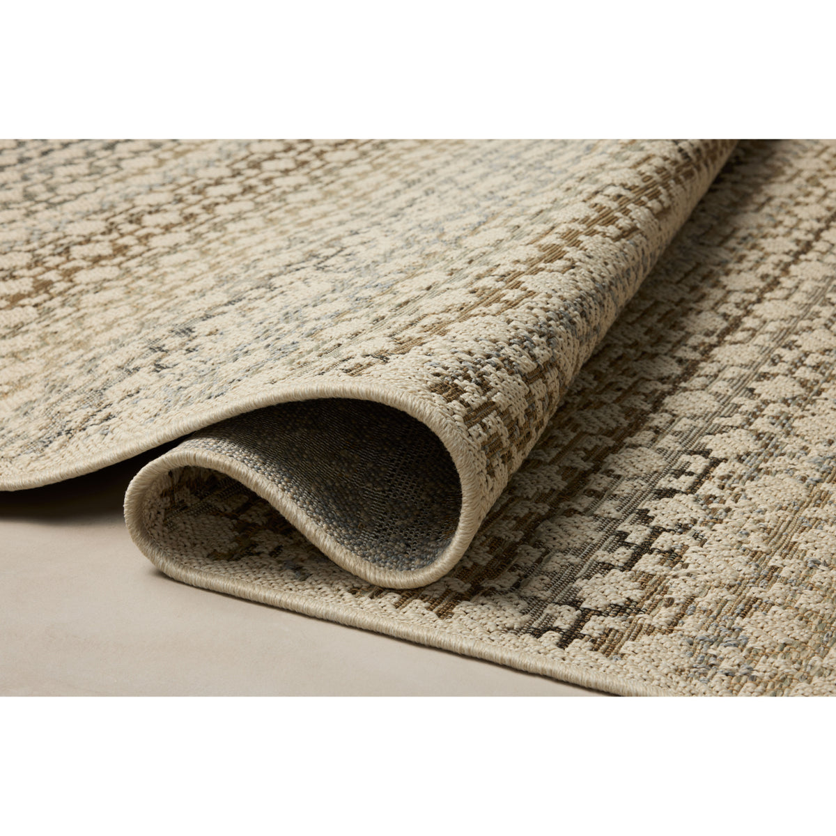 Loloi Saylor Ivory/Multi Indoor/Outdoor Sample Rug by Loloi