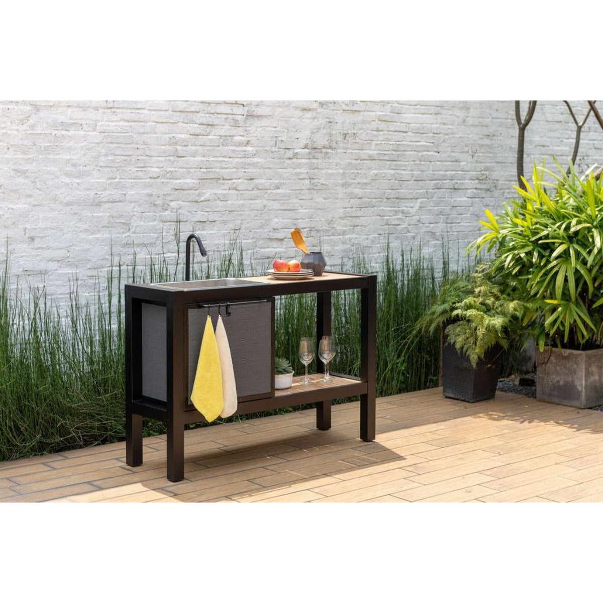 Panama Dark Outdoor Kitchen