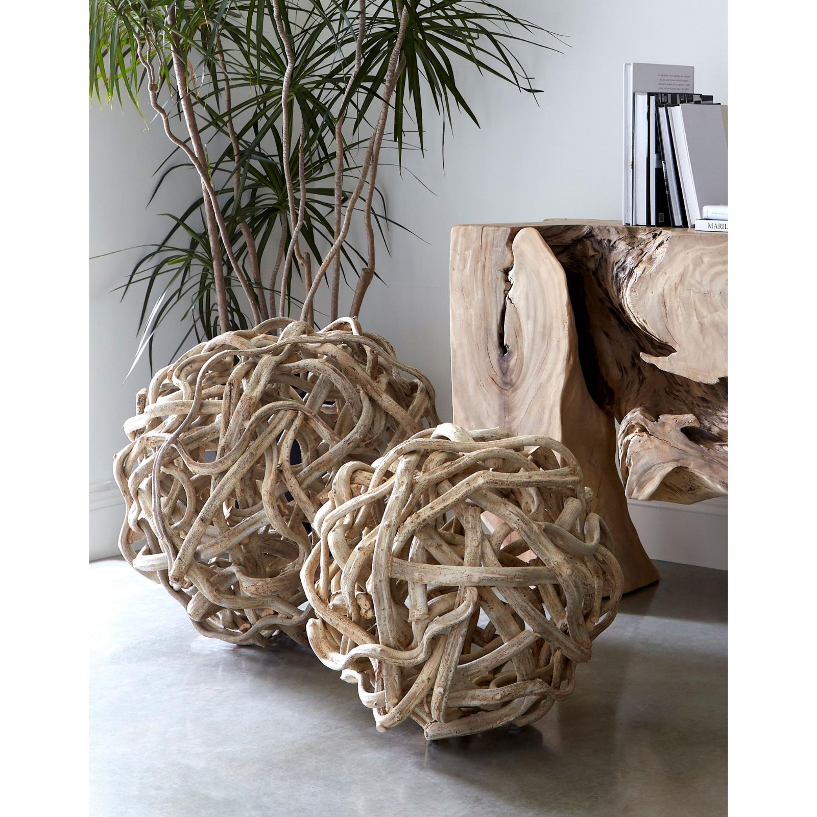 Vine 27" Ball