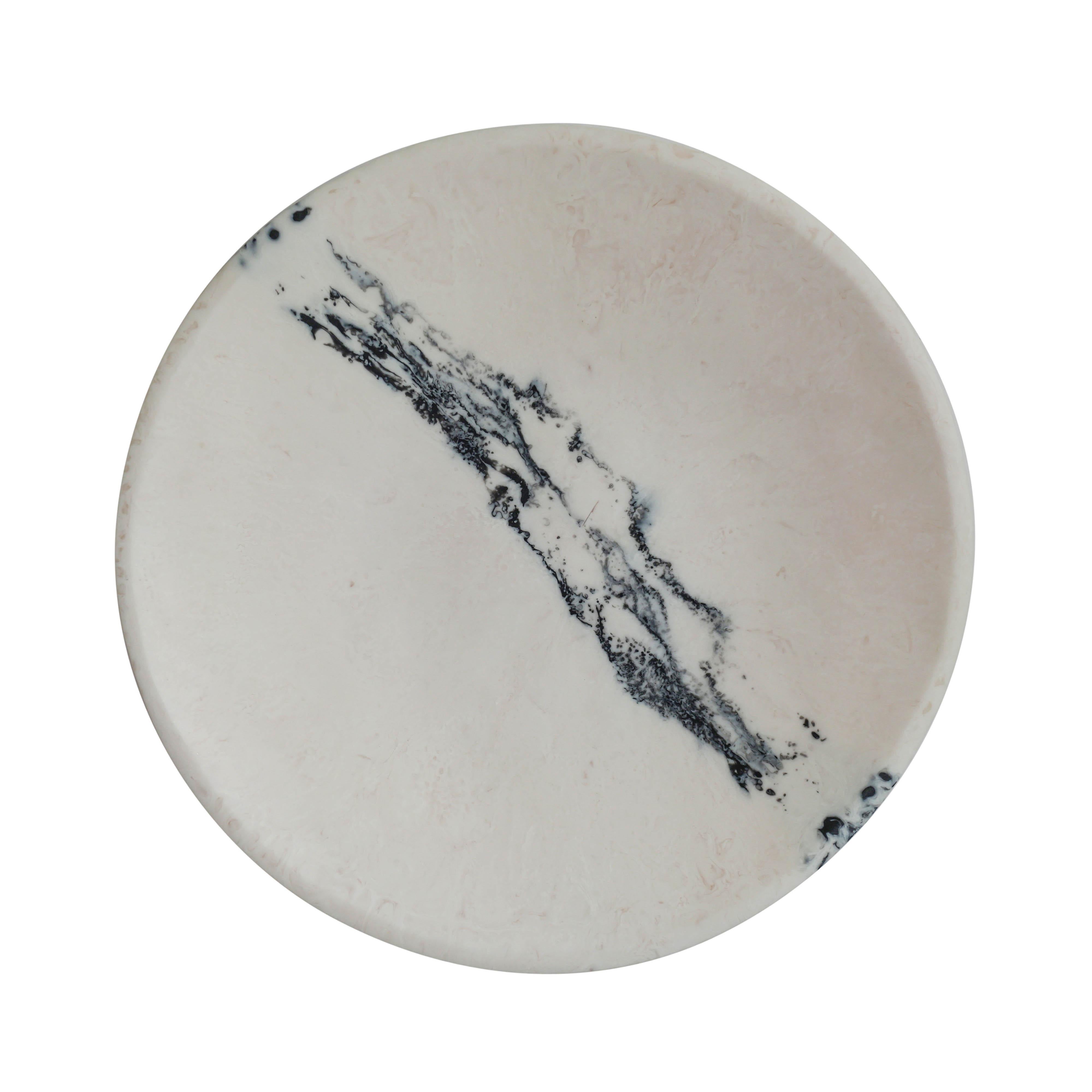 Ikani Black and White Resin Serving Plate