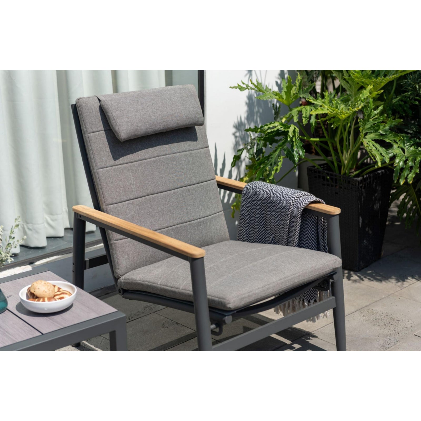 Topaz 3 Pieces Dark Lounge Chair Set