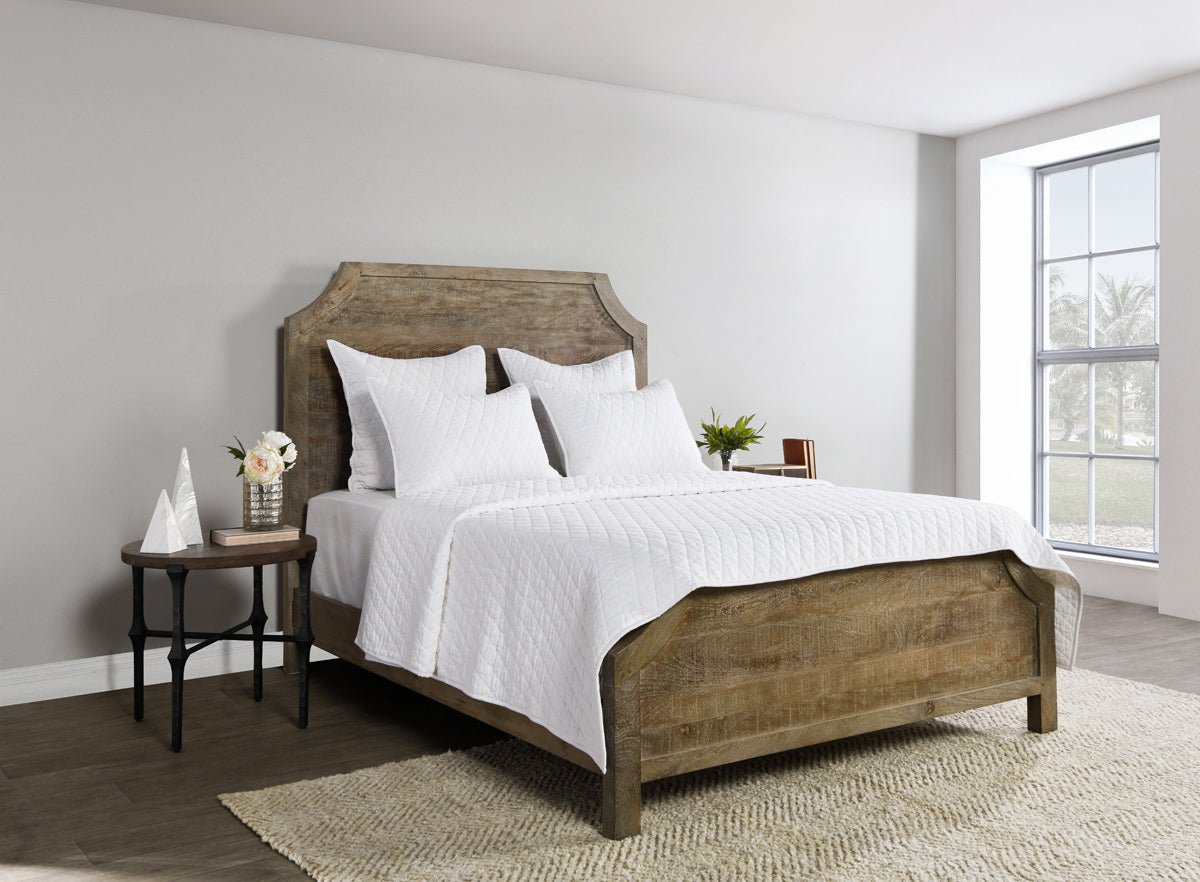 Vintage Lana White Quilt by Classic Home