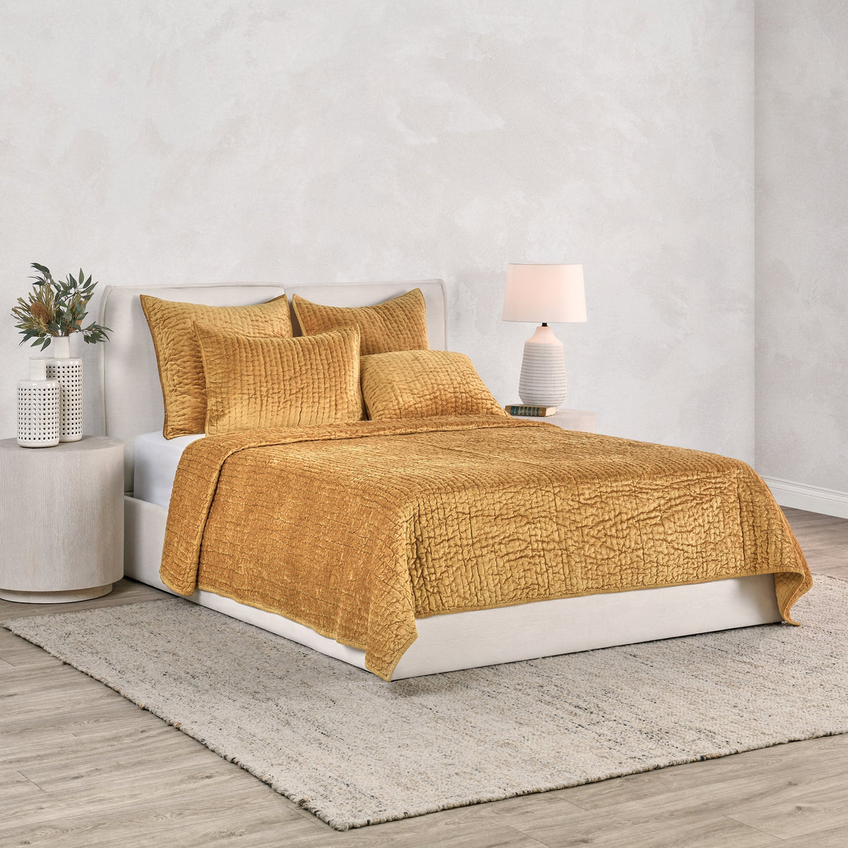 Bari Velvet King Quilt