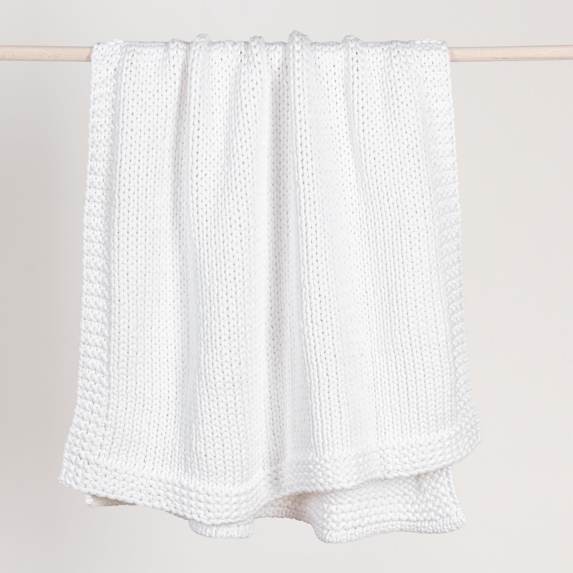 TC Dyne Throw 50x70 - White