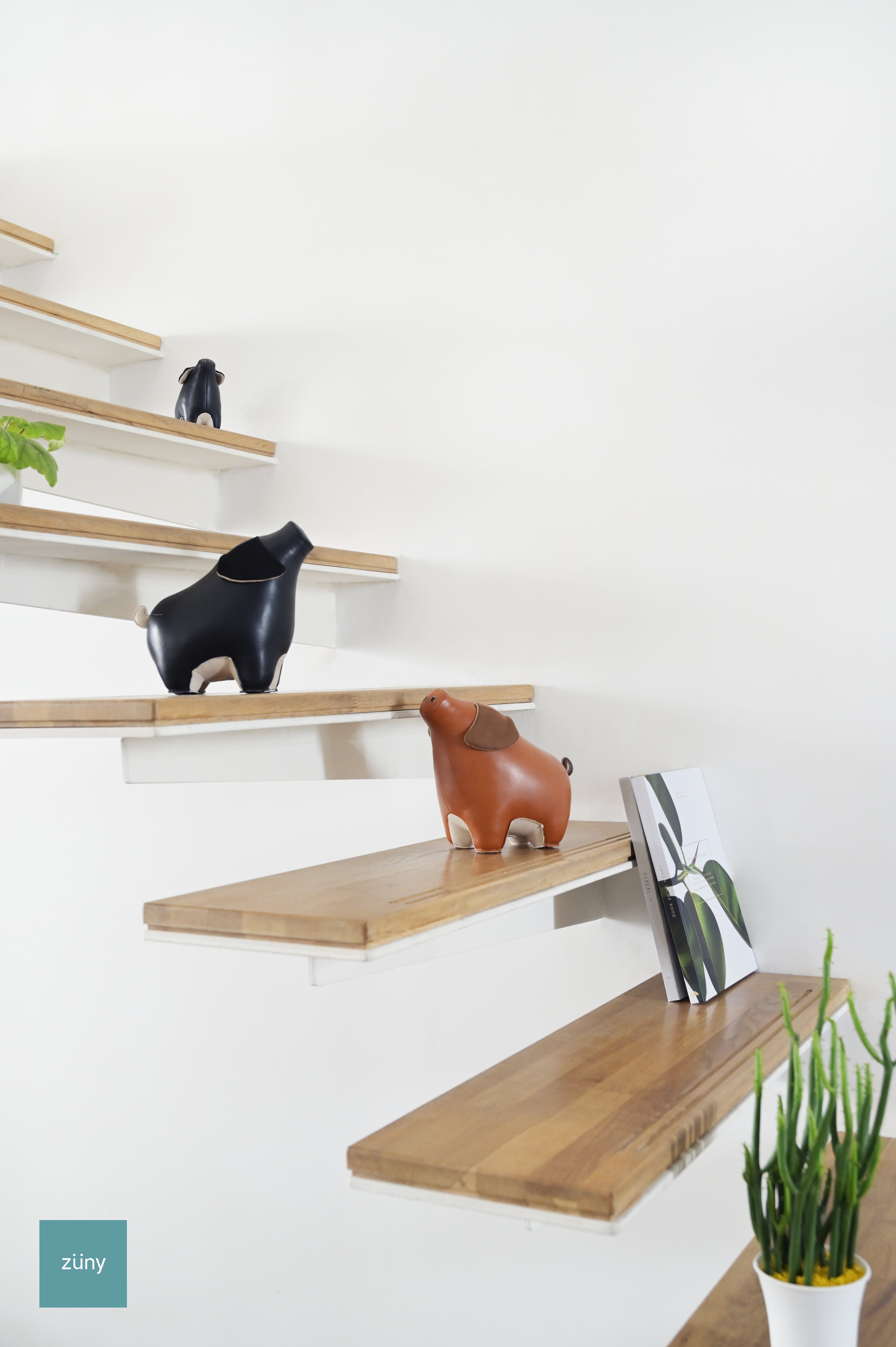 Pig Diya Bookend