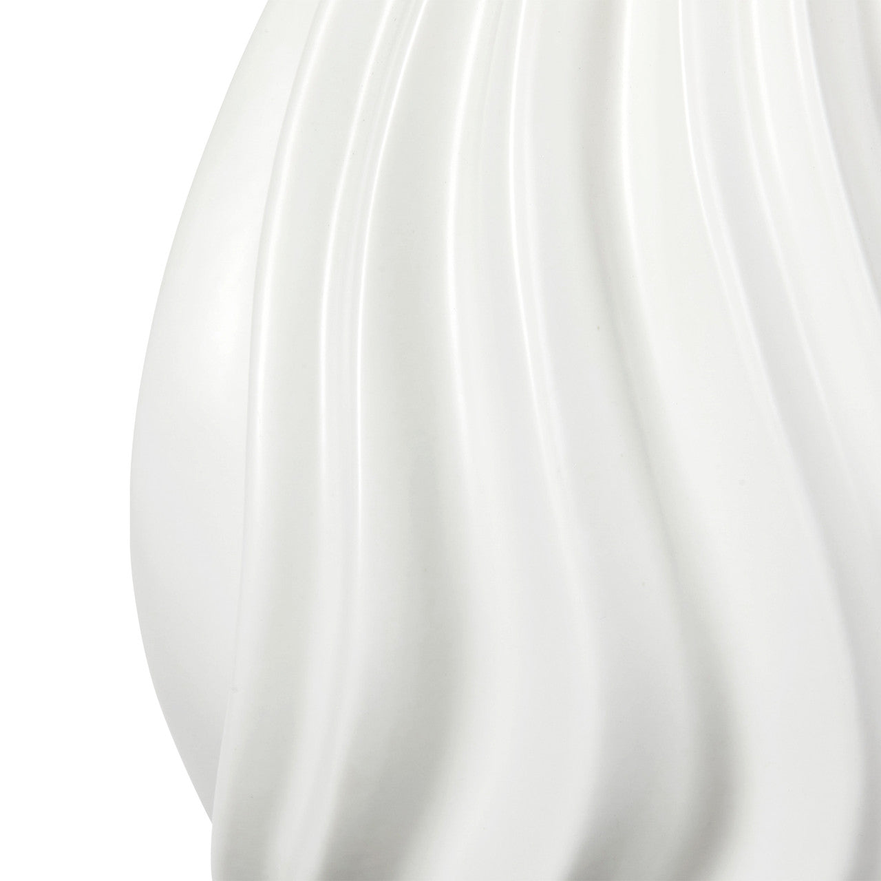 Tulum Lamp with Shade 17-inch White Linen with Gold