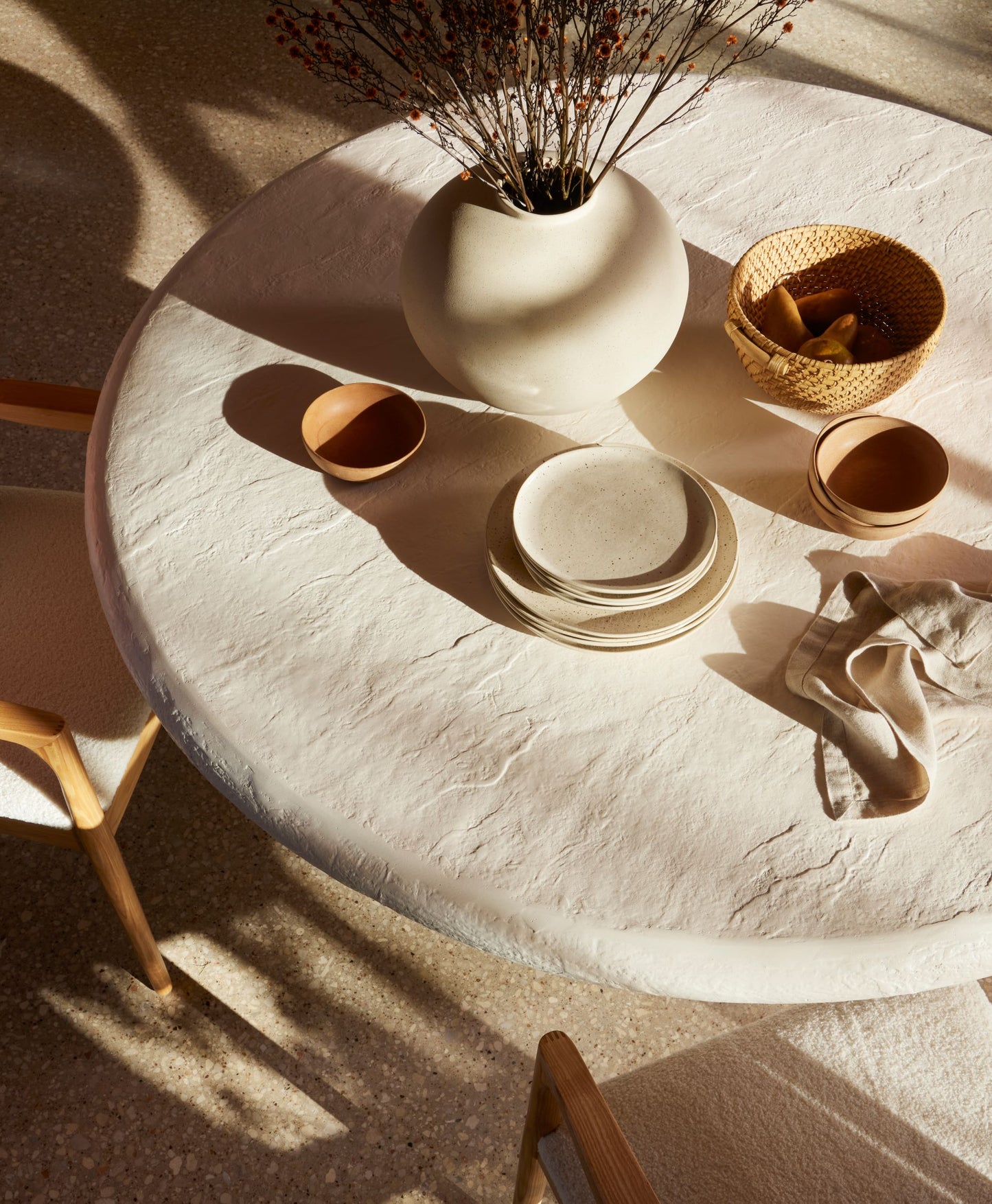 Porcelain dining table discount